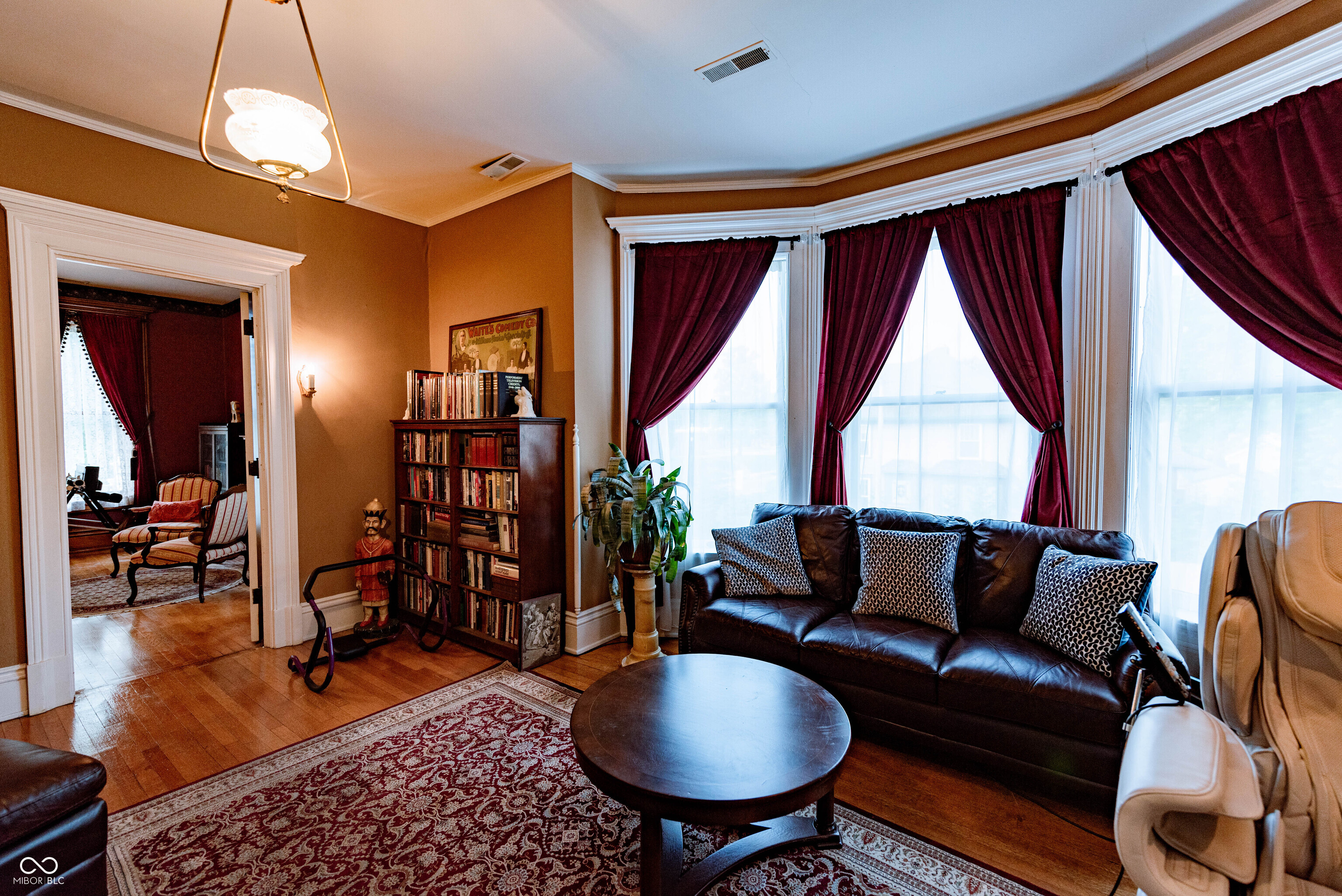 825 E Washington Street