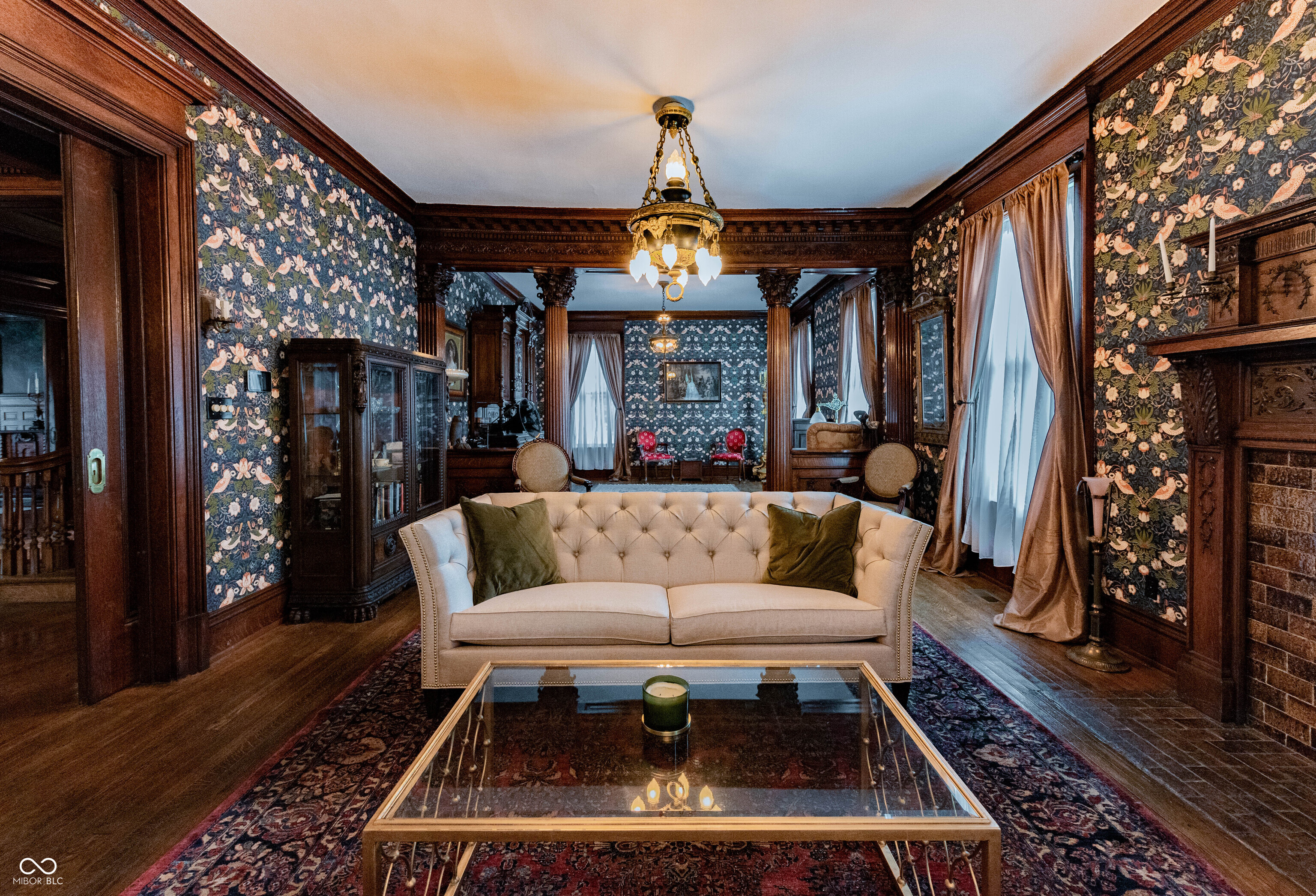 825 E Washington Street