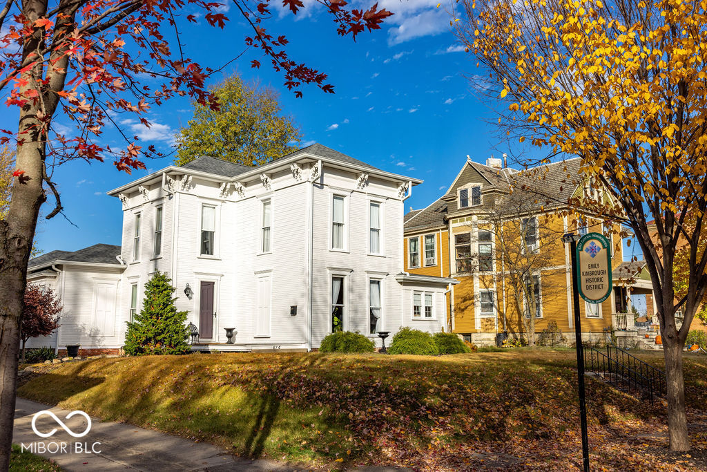 825 E Washington Street