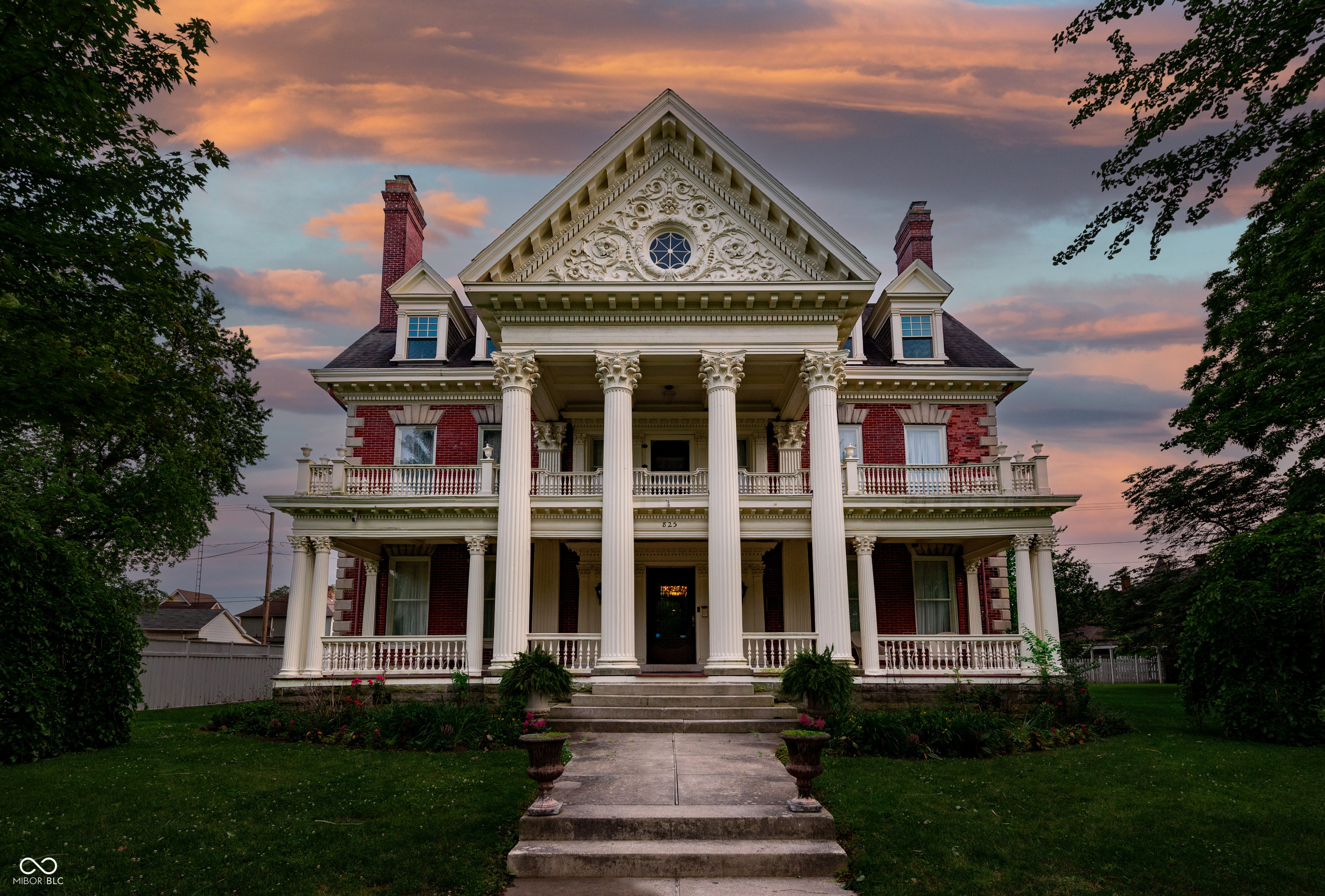 825 E Washington Street