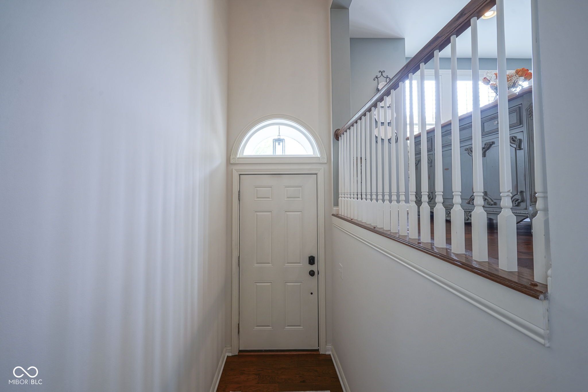 692 Greenford Trail N