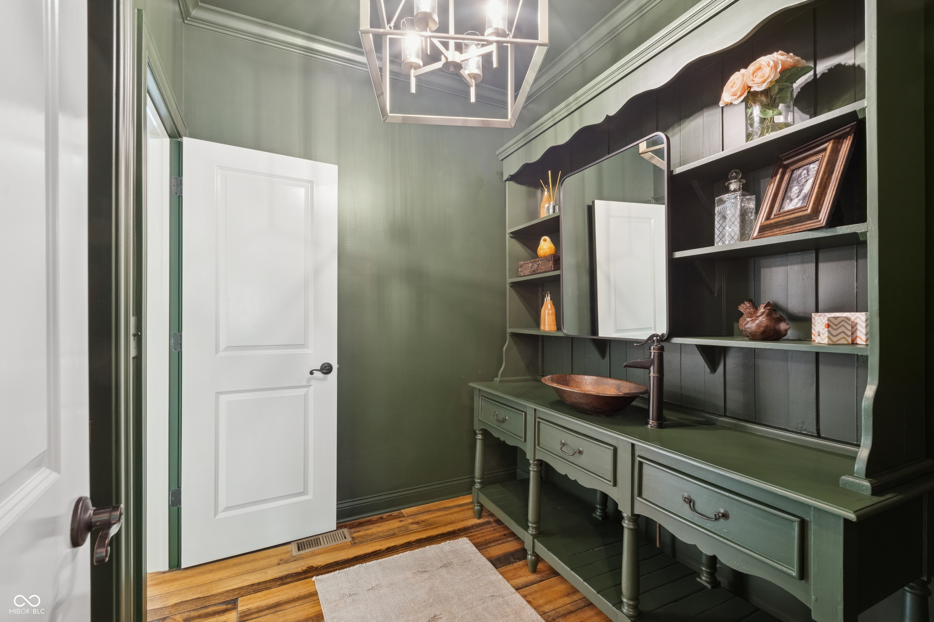 1805 Wood Valley Drive