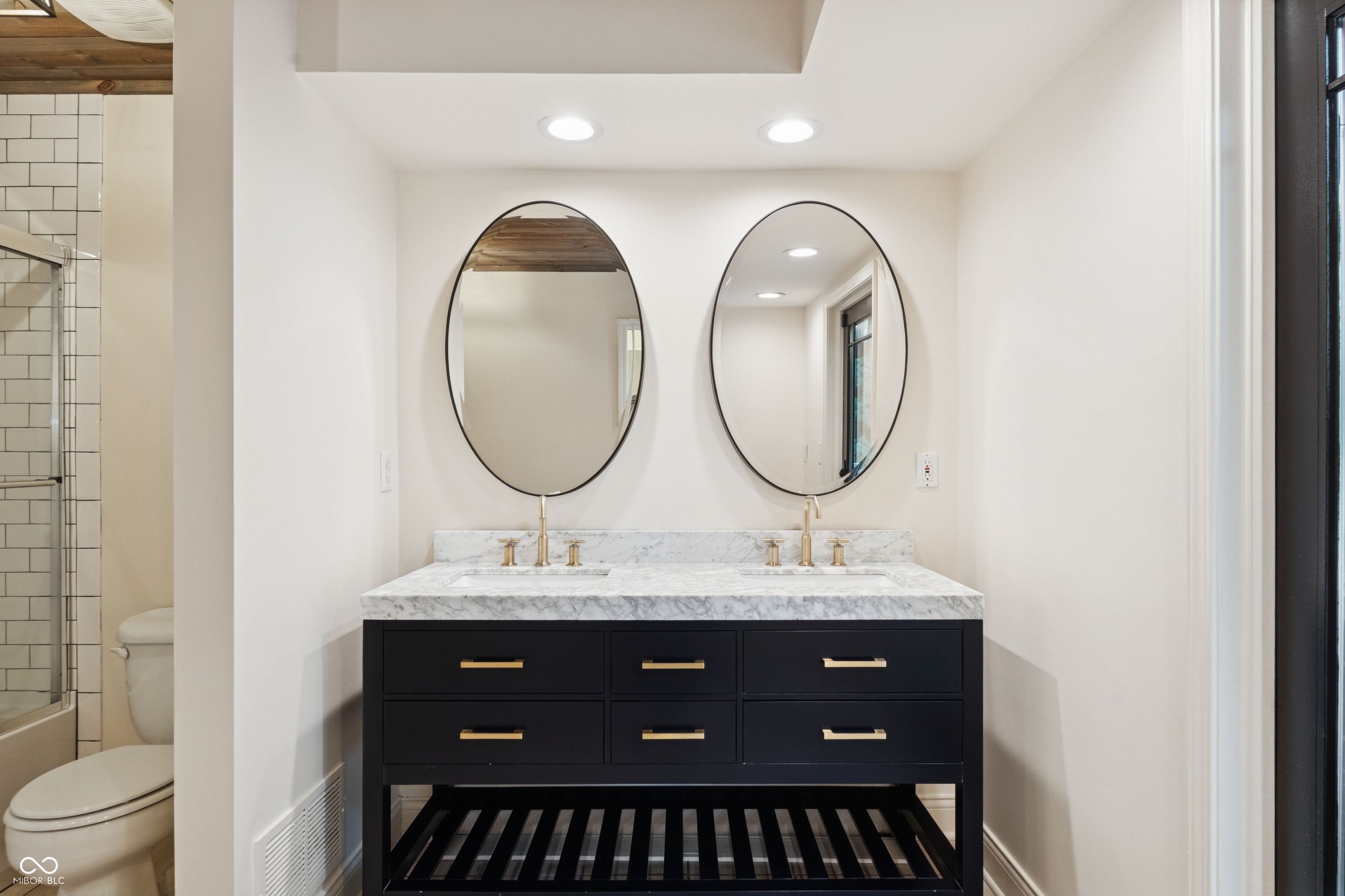 1805 Wood Valley Drive