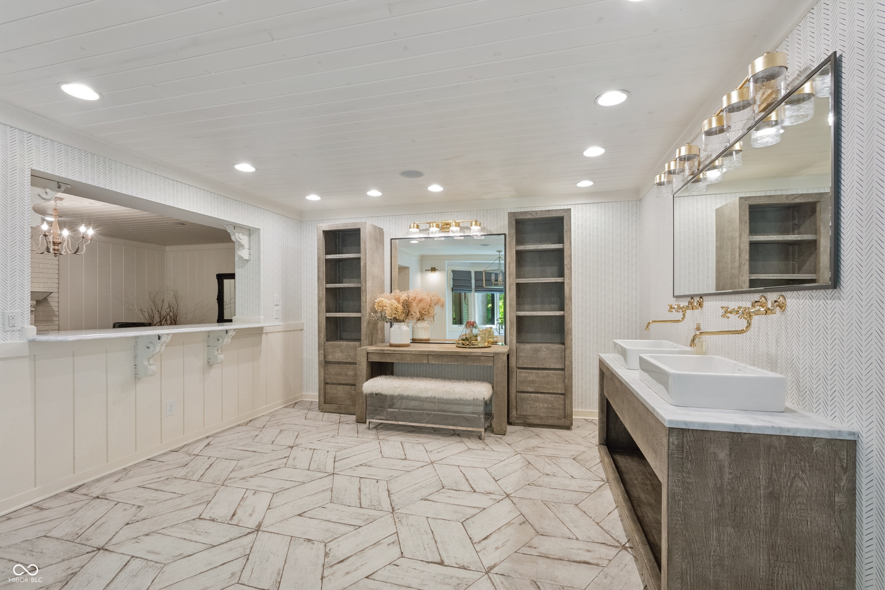 1805 Wood Valley Drive