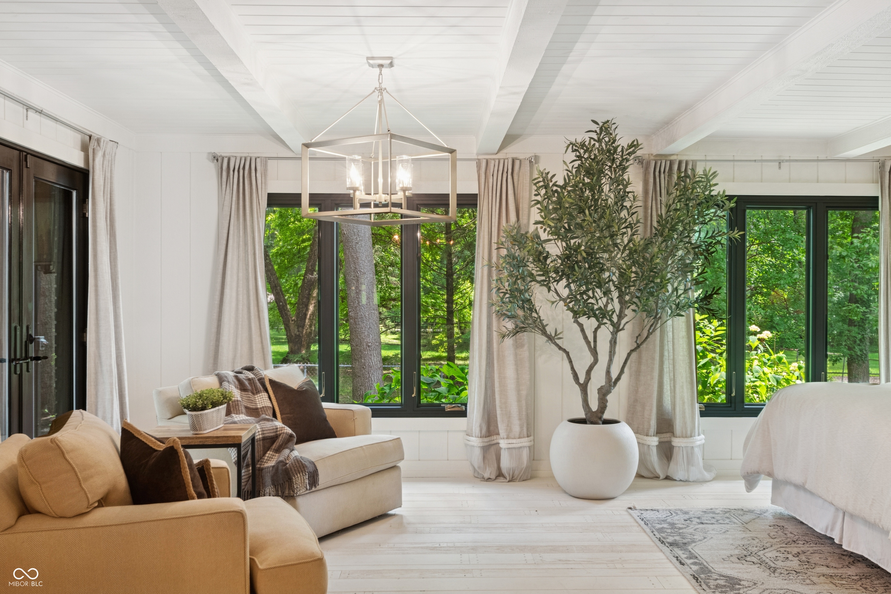 1805 Wood Valley Drive