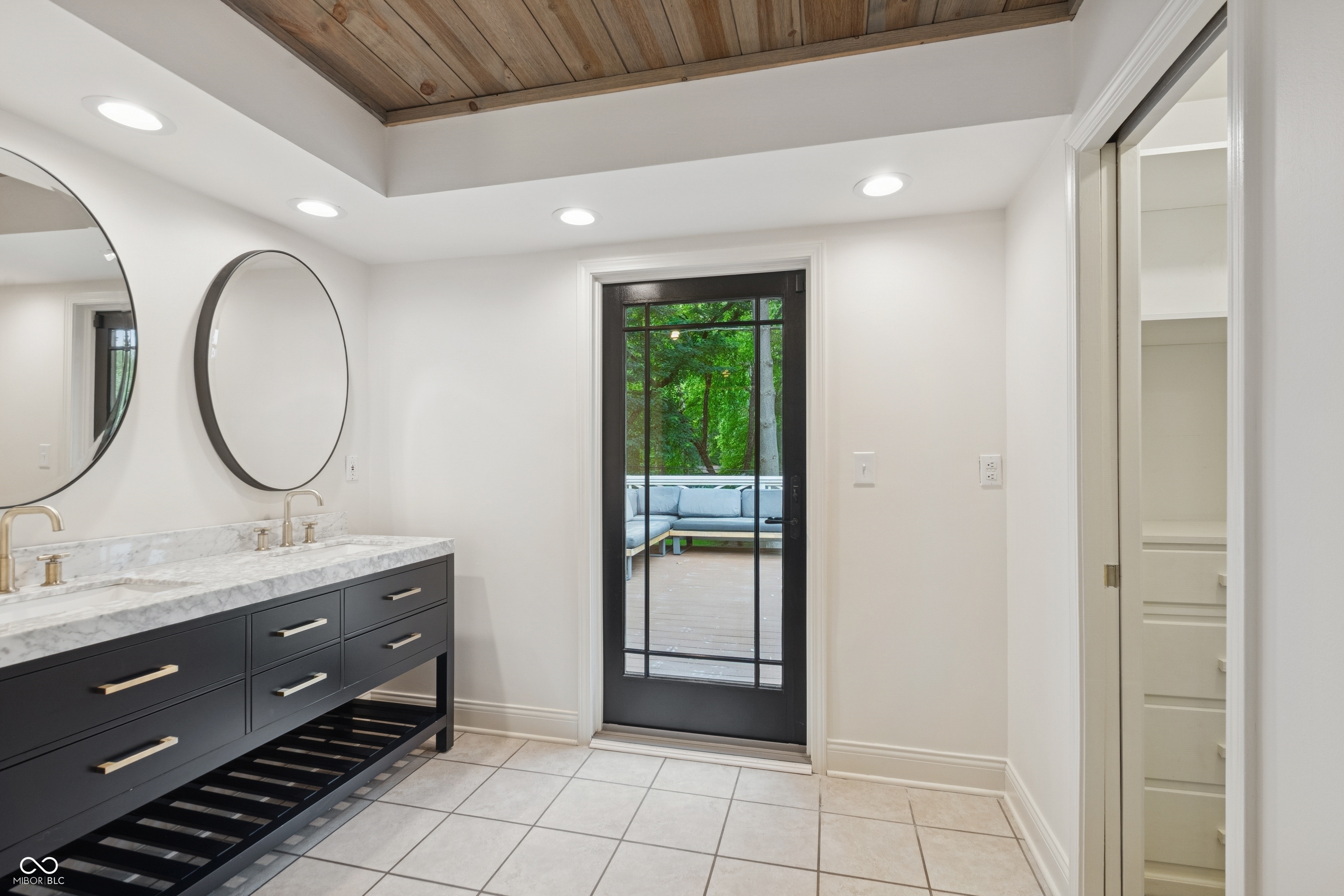 1805 Wood Valley Drive