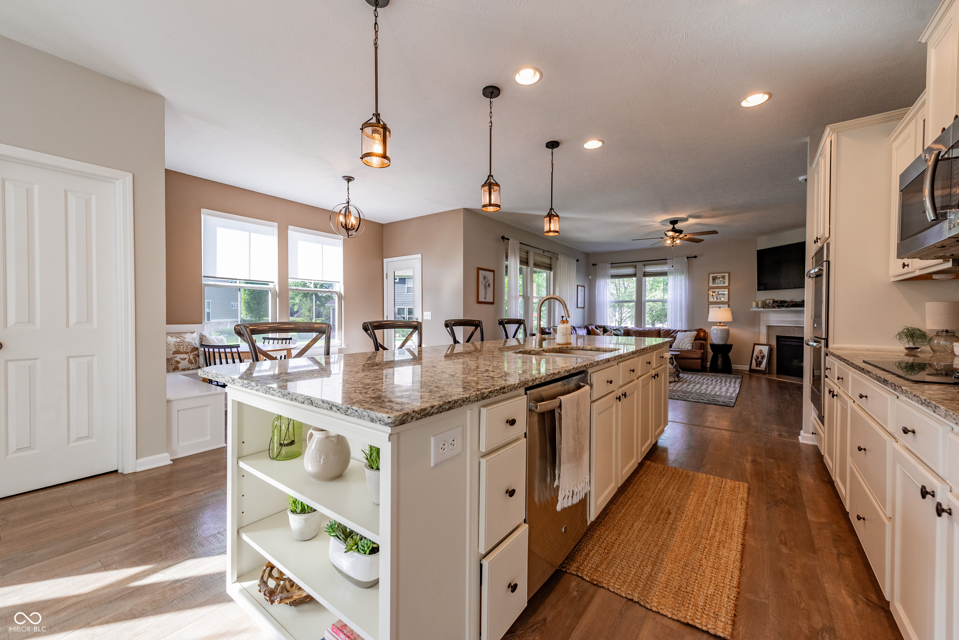 14942 W Black Wolf Run Drive