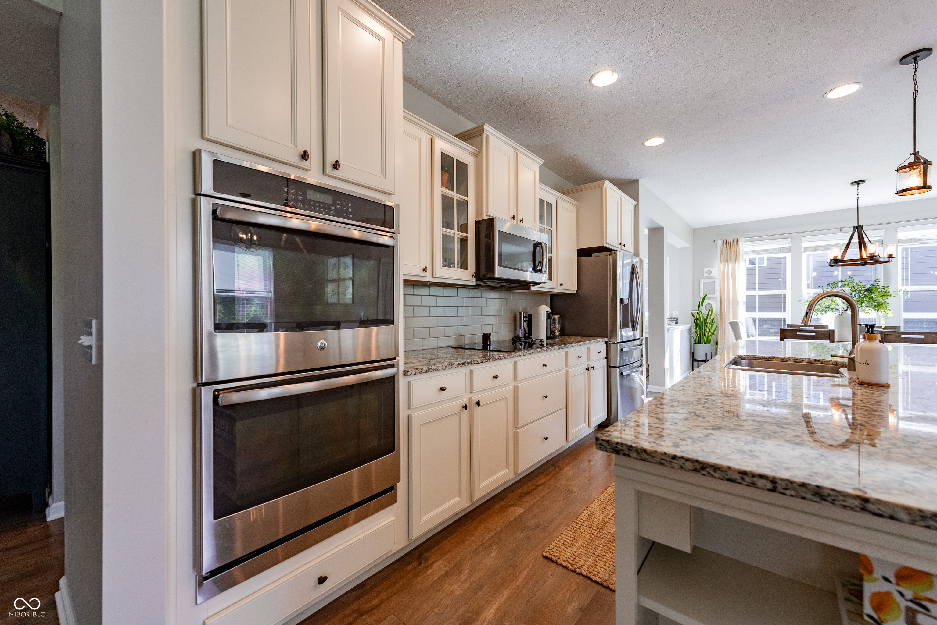 14942 W Black Wolf Run Drive