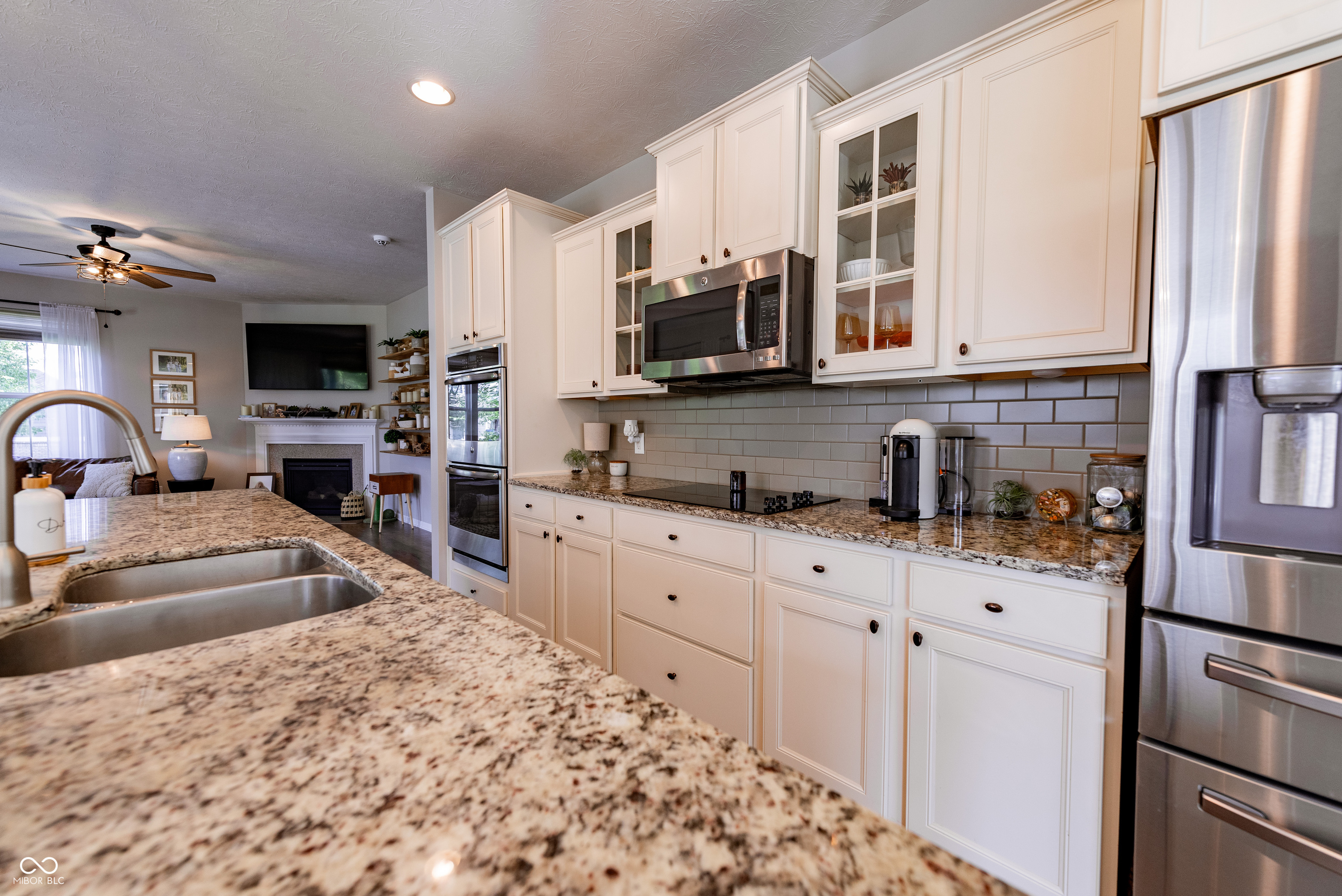 14942 W Black Wolf Run Drive