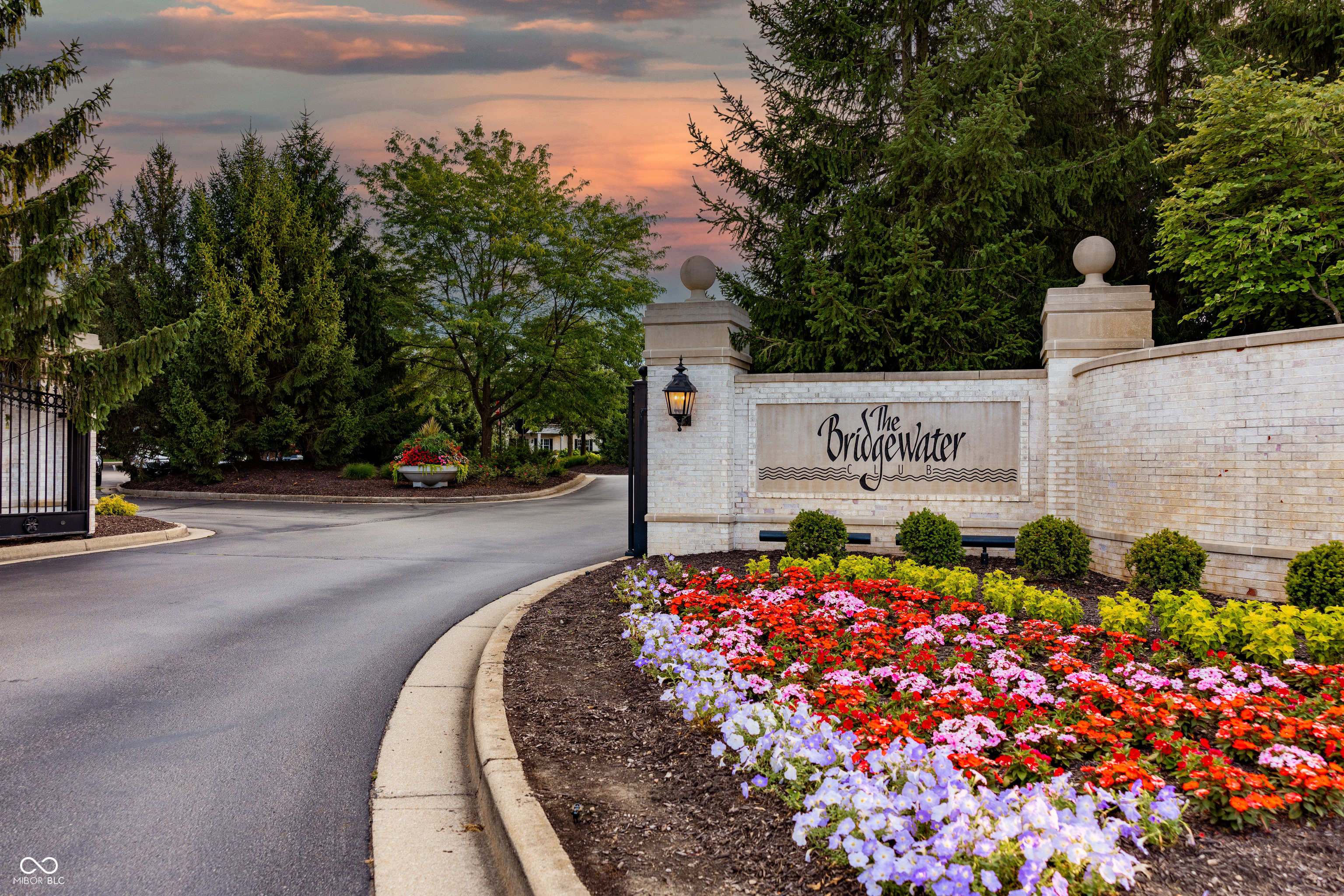 14942 W Black Wolf Run Drive