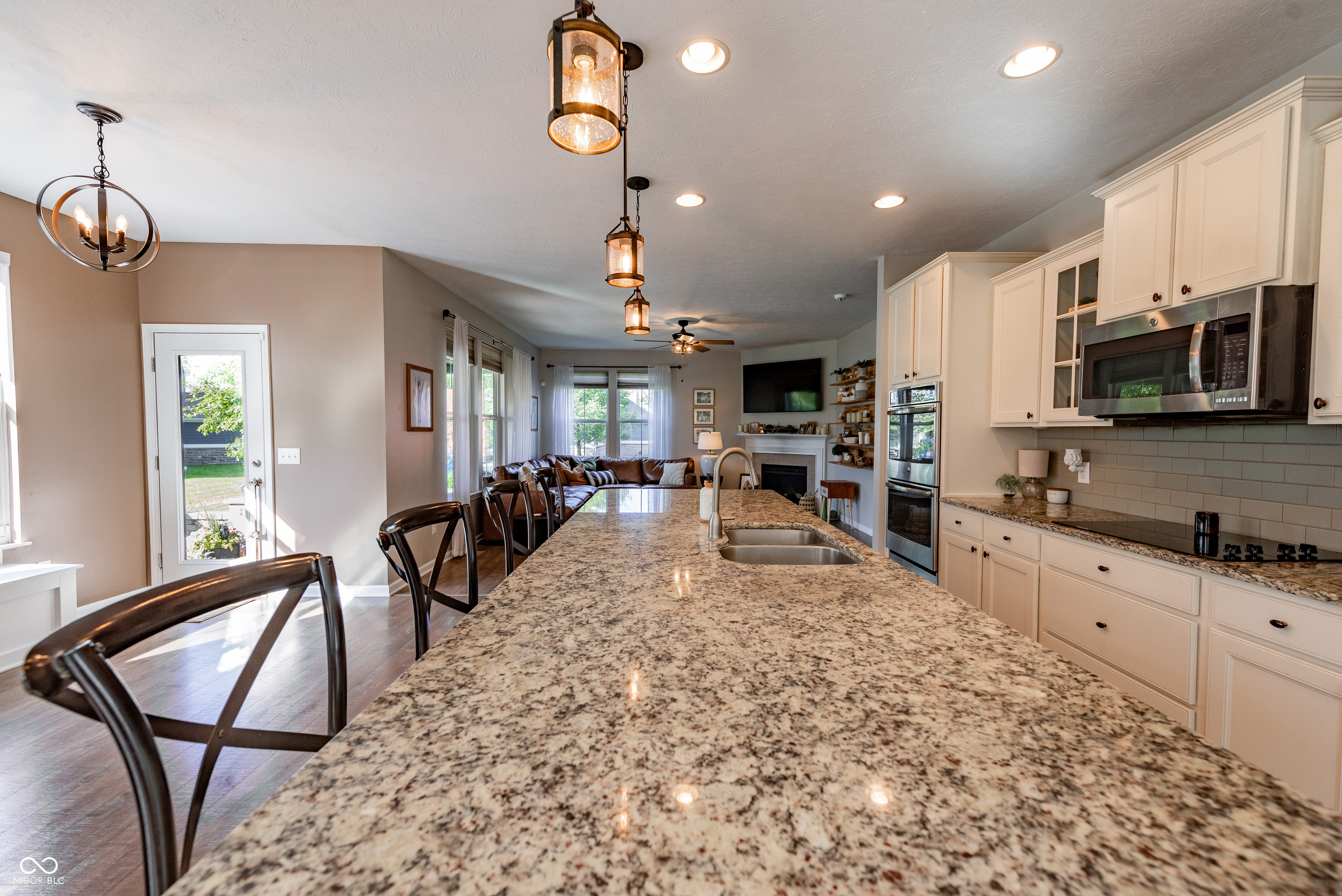 14942 W Black Wolf Run Drive