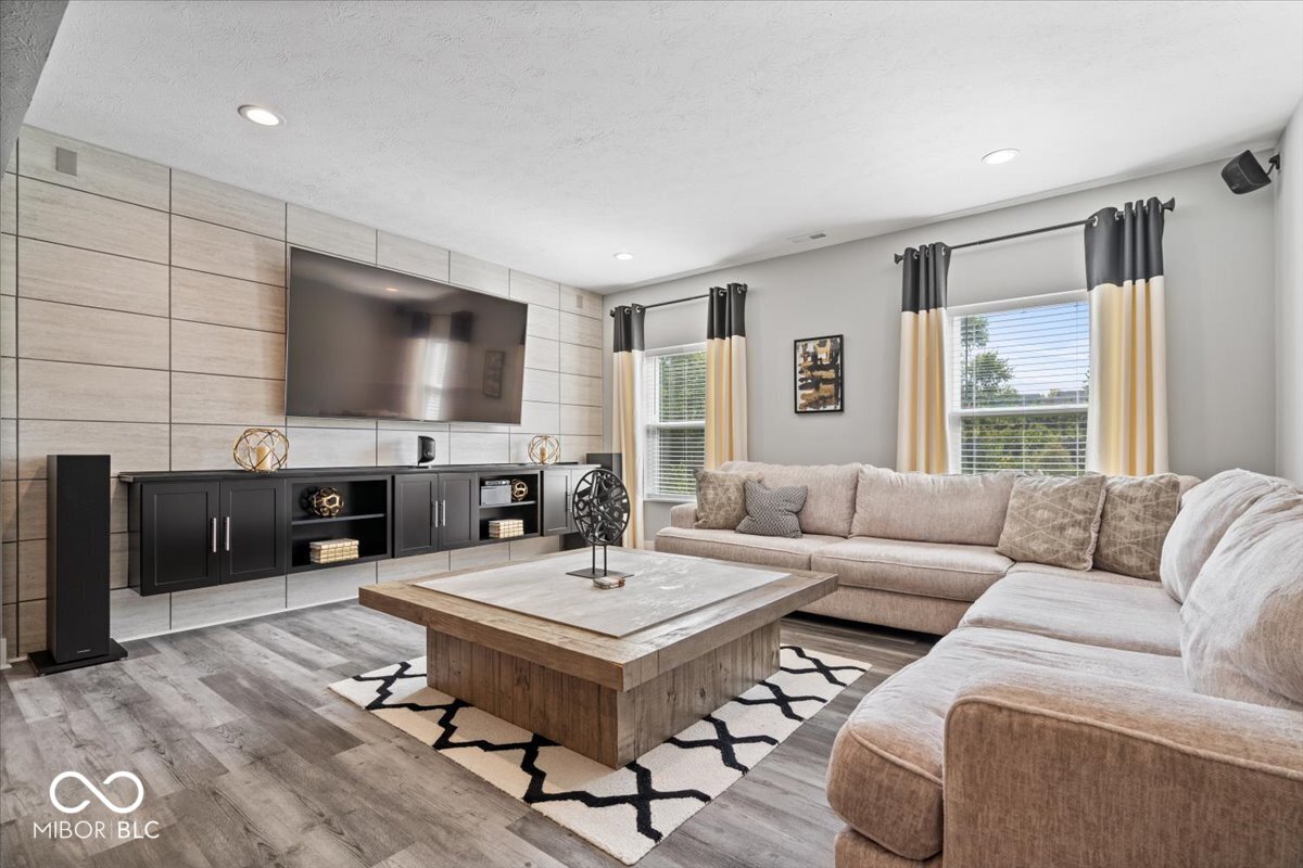 5943 Weldra Drive