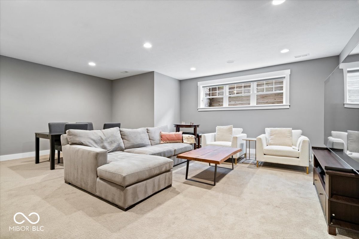 9858 Morningstar Lane