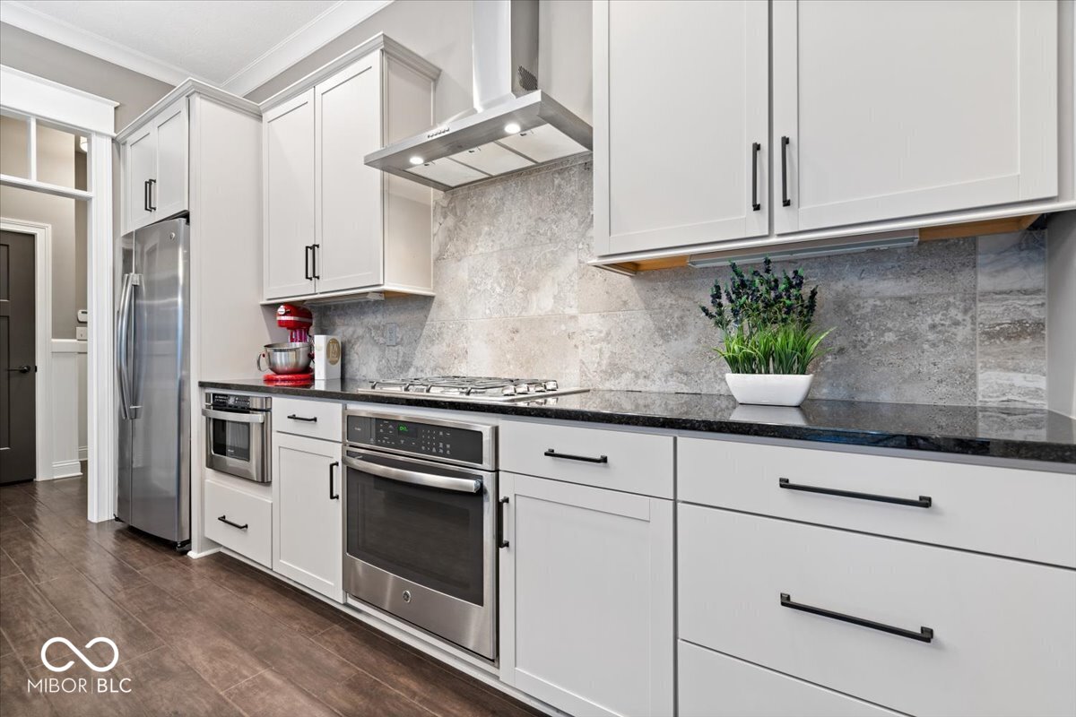 9858 Morningstar Lane