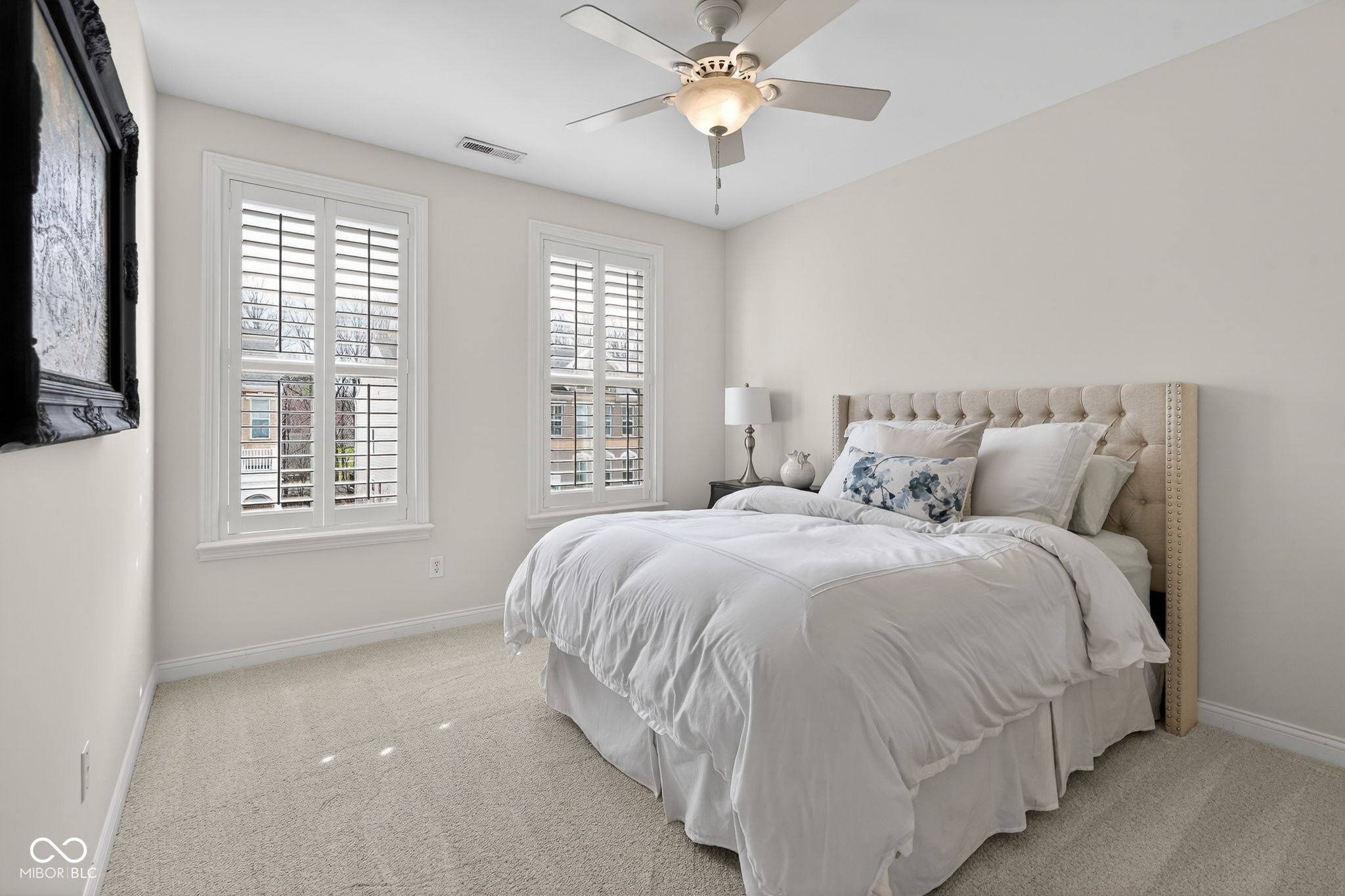 692 Greenford Trail N