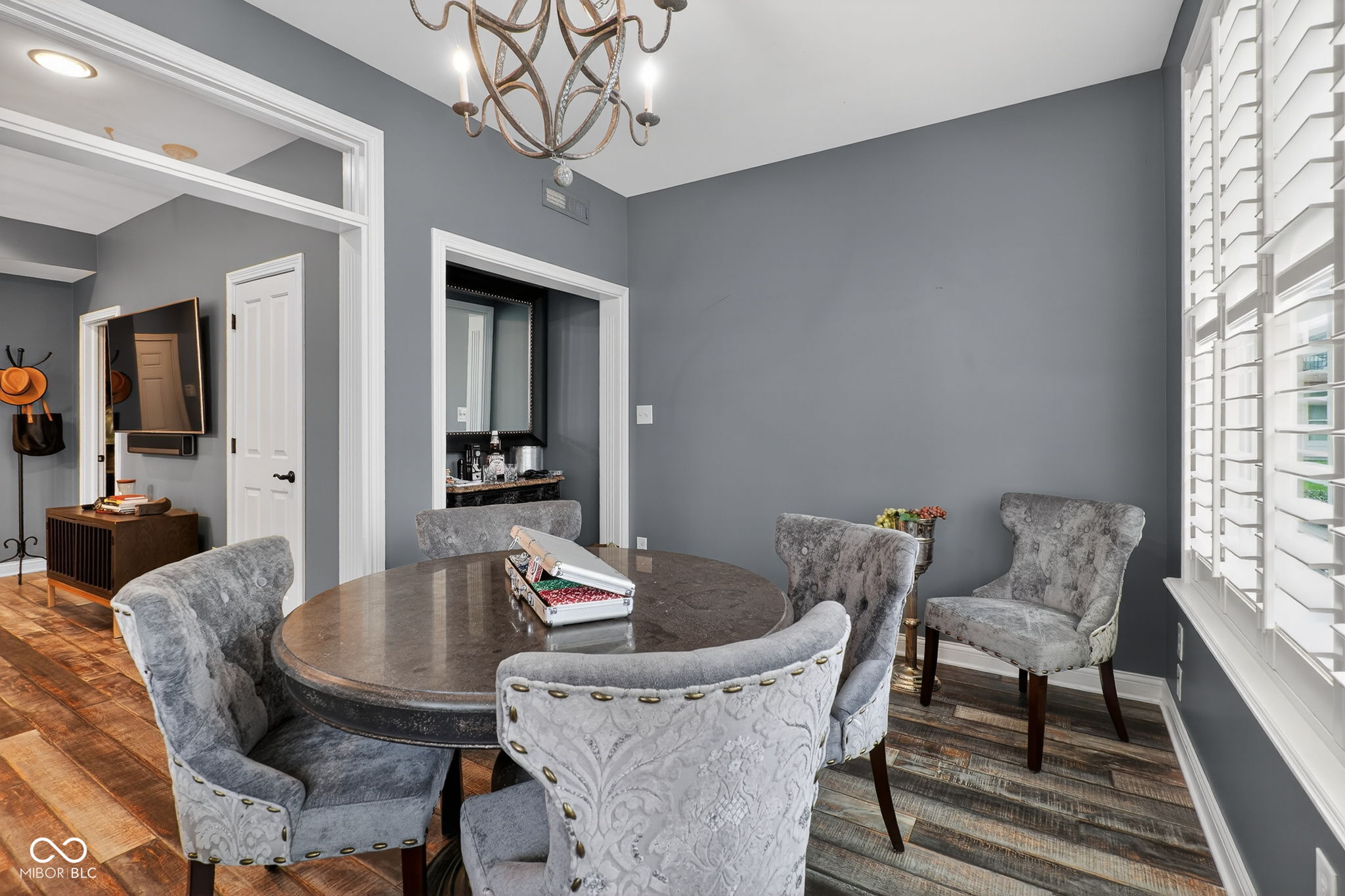 692 Greenford Trail N