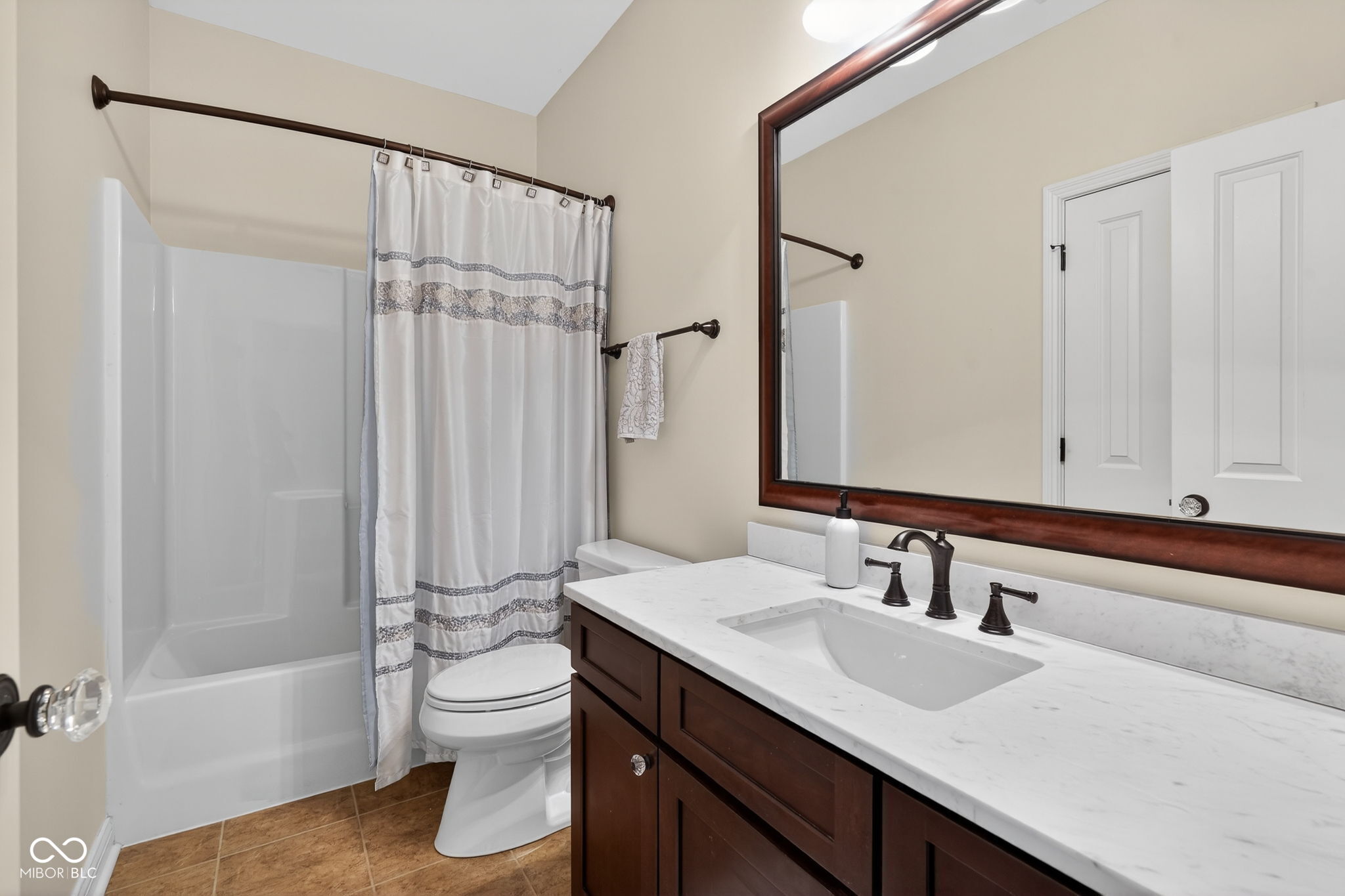 692 Greenford Trail N