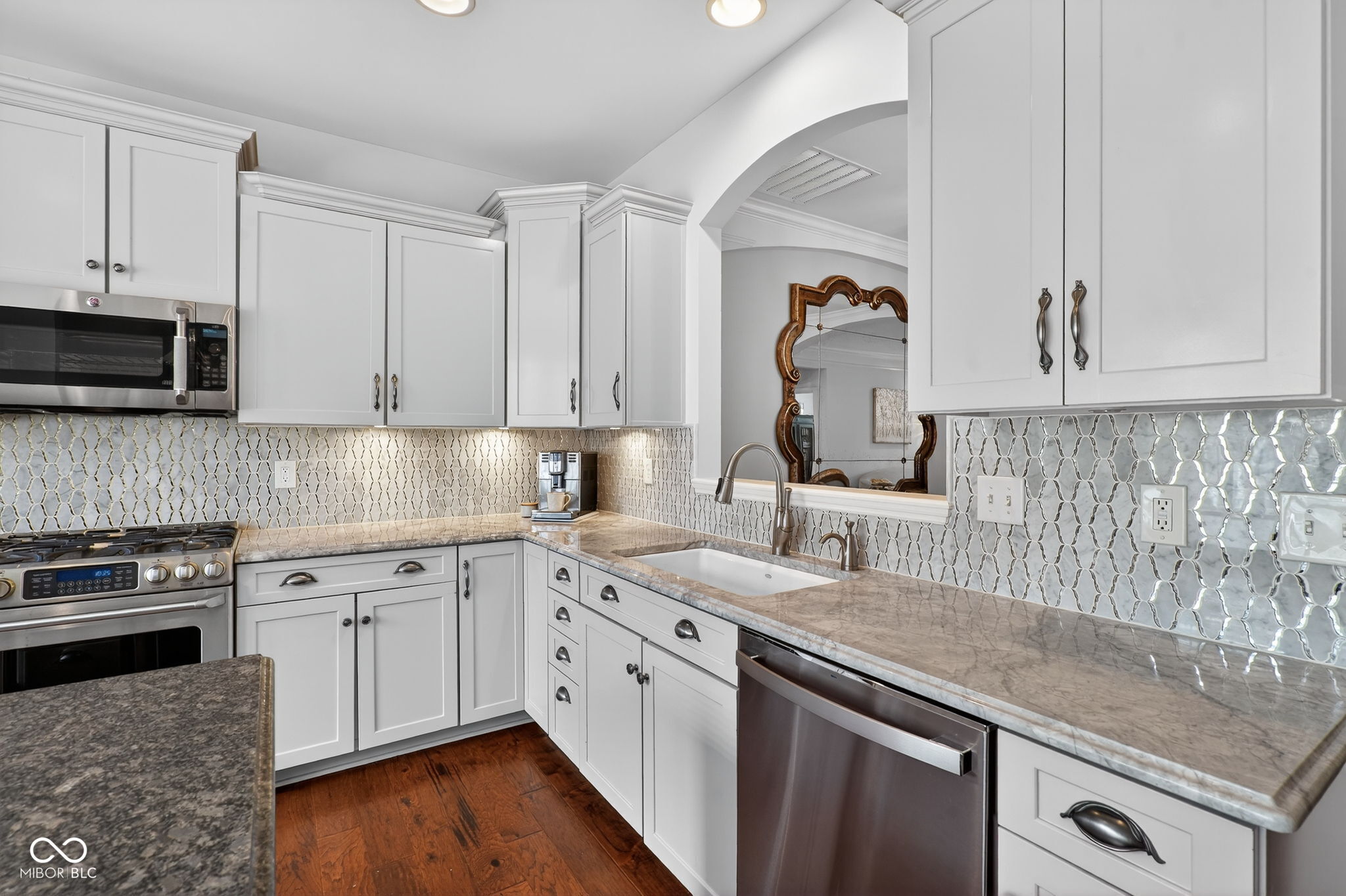 692 Greenford Trail N