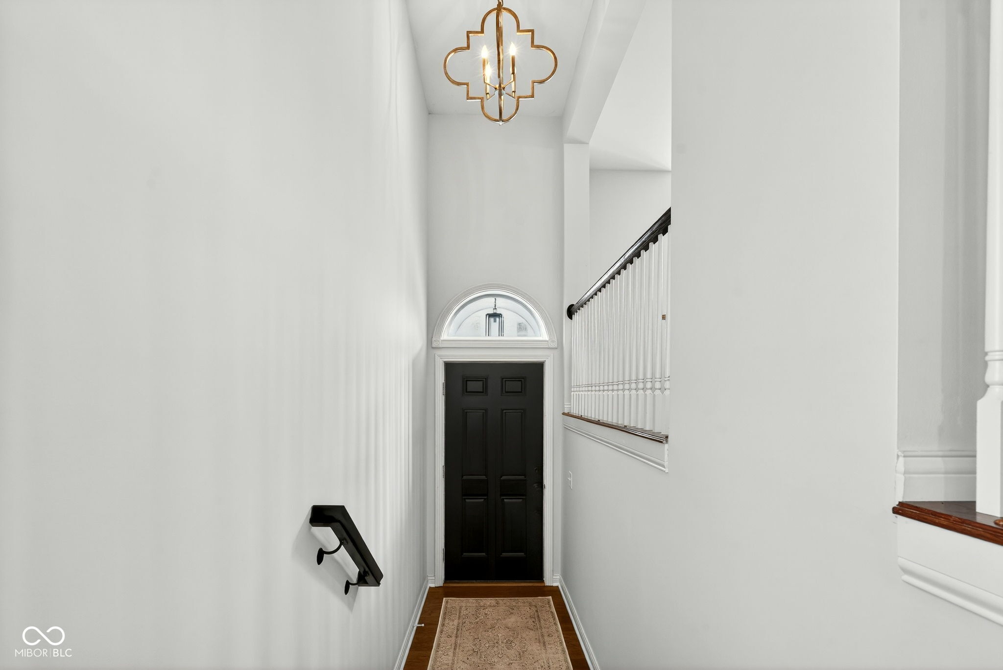 692 Greenford Trail N