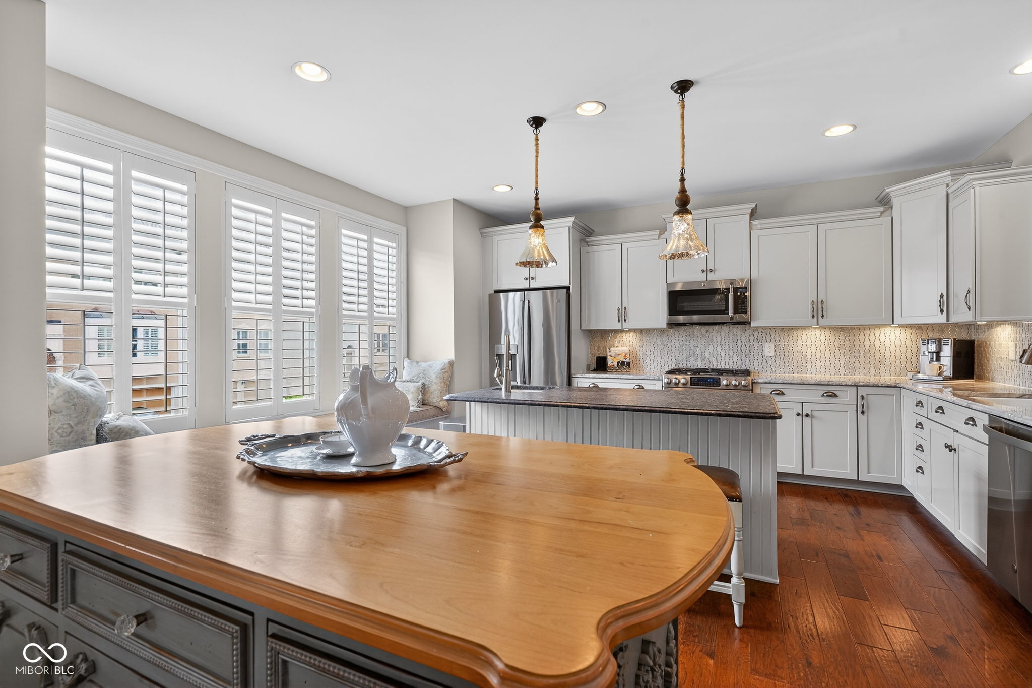 692 Greenford Trail N