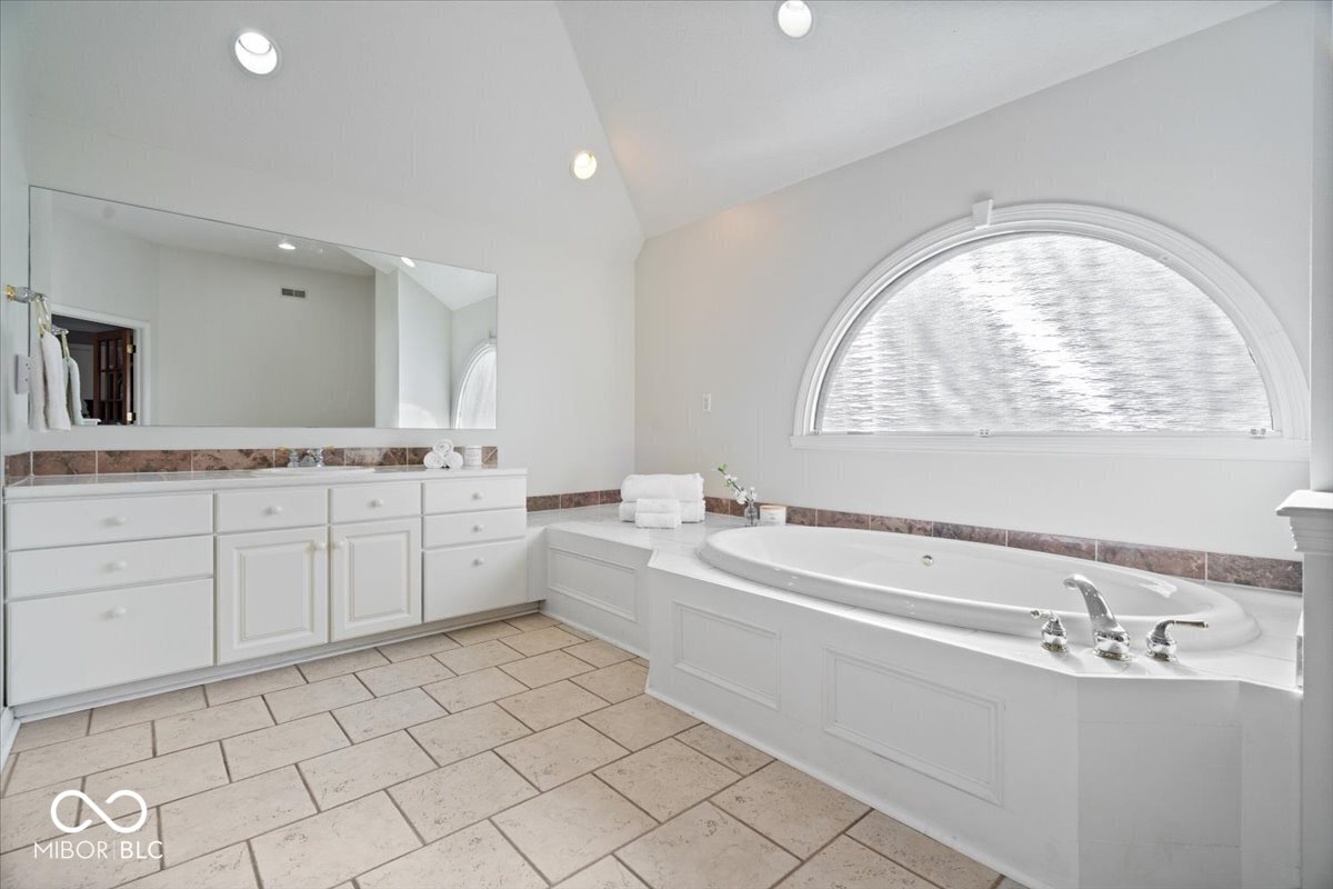 3255 Smokey Ridge Way