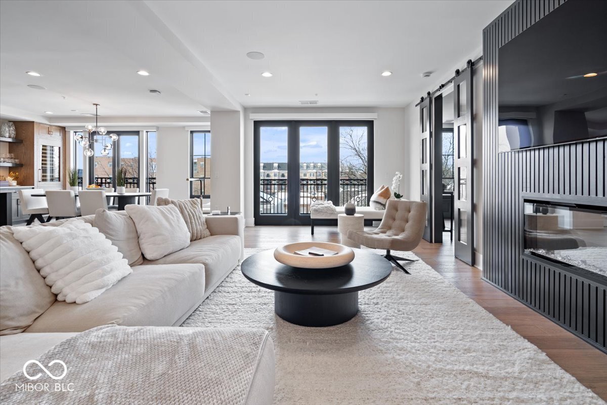 41 N Rangeline Road Unit: 306