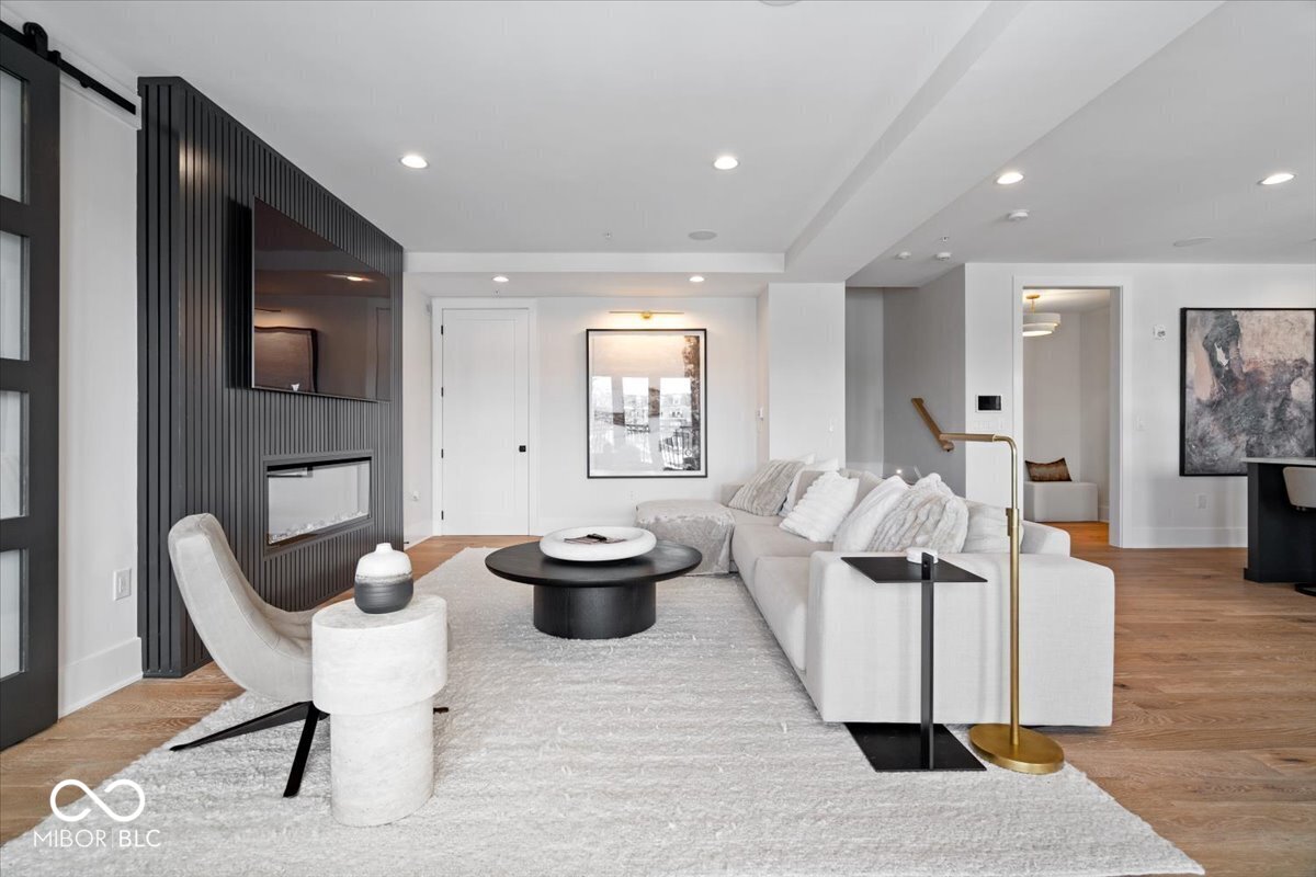 41 N Rangeline Road Unit: 306