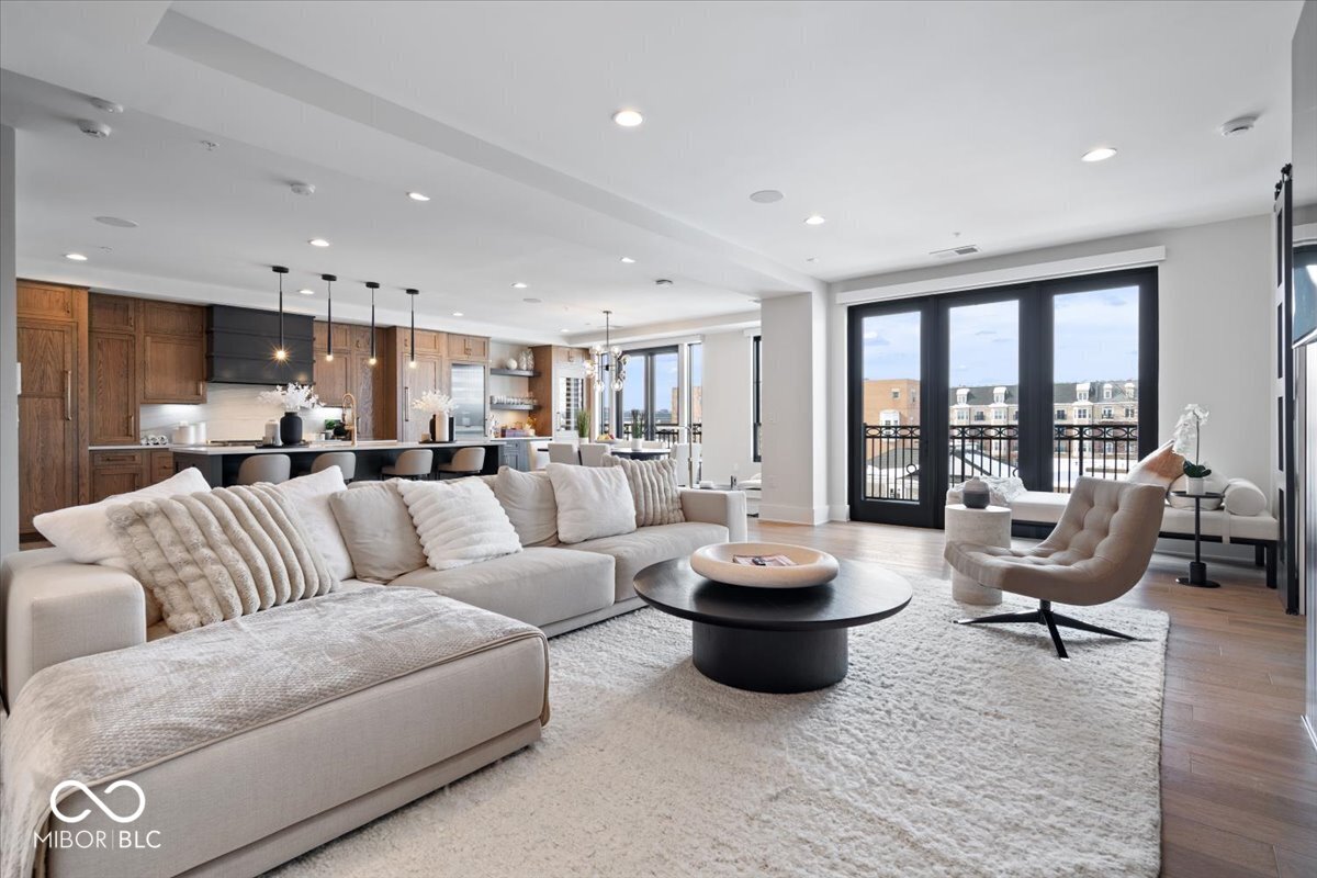 41 N Rangeline Road Unit: 306