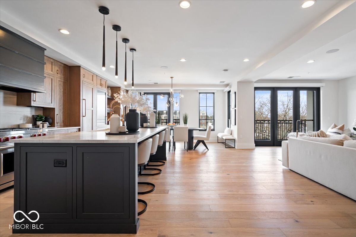 41 N Rangeline Road Unit: 306