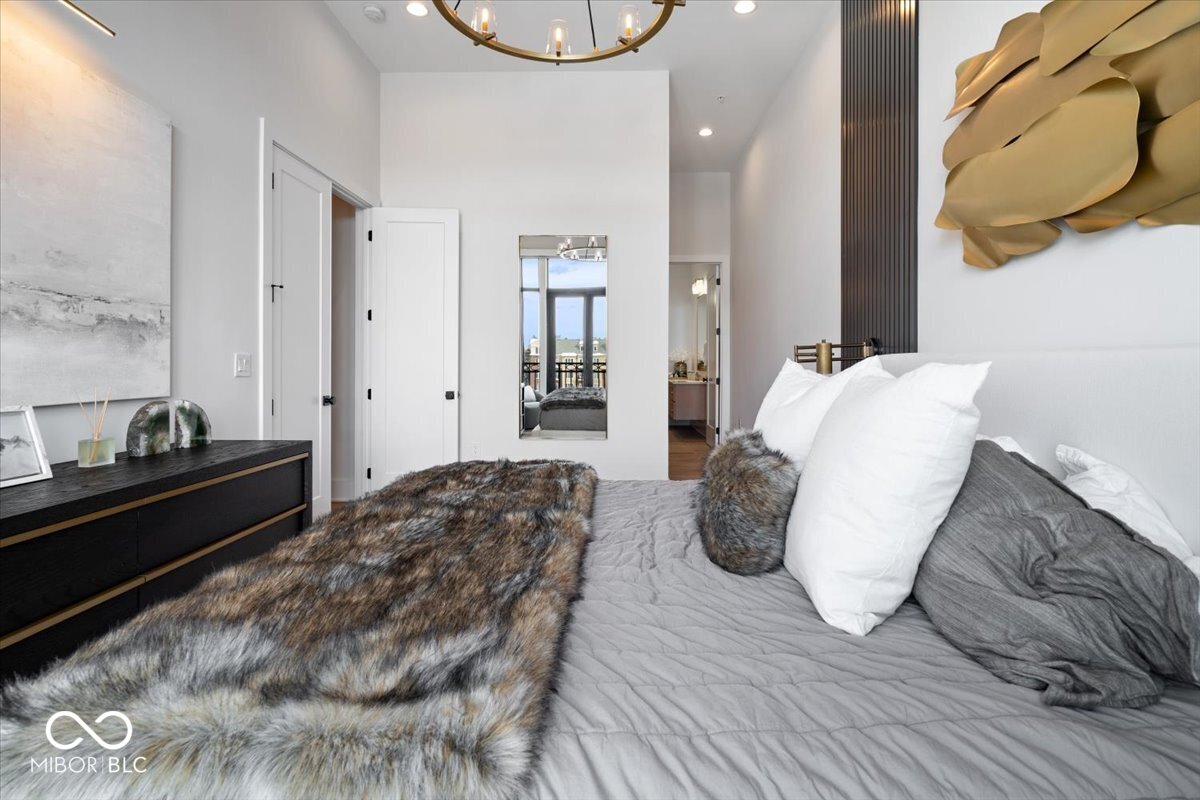 41 N Rangeline Road Unit: 306