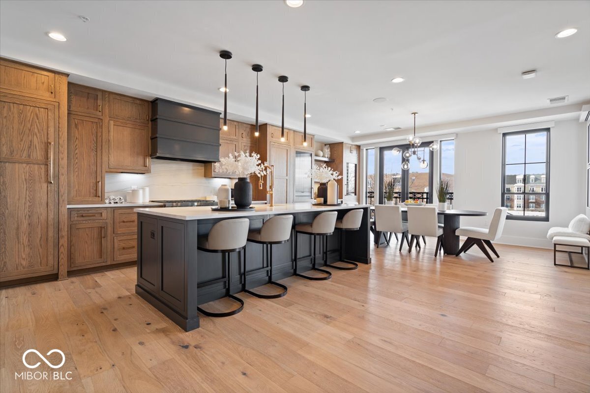 41 N Rangeline Road Unit: 306