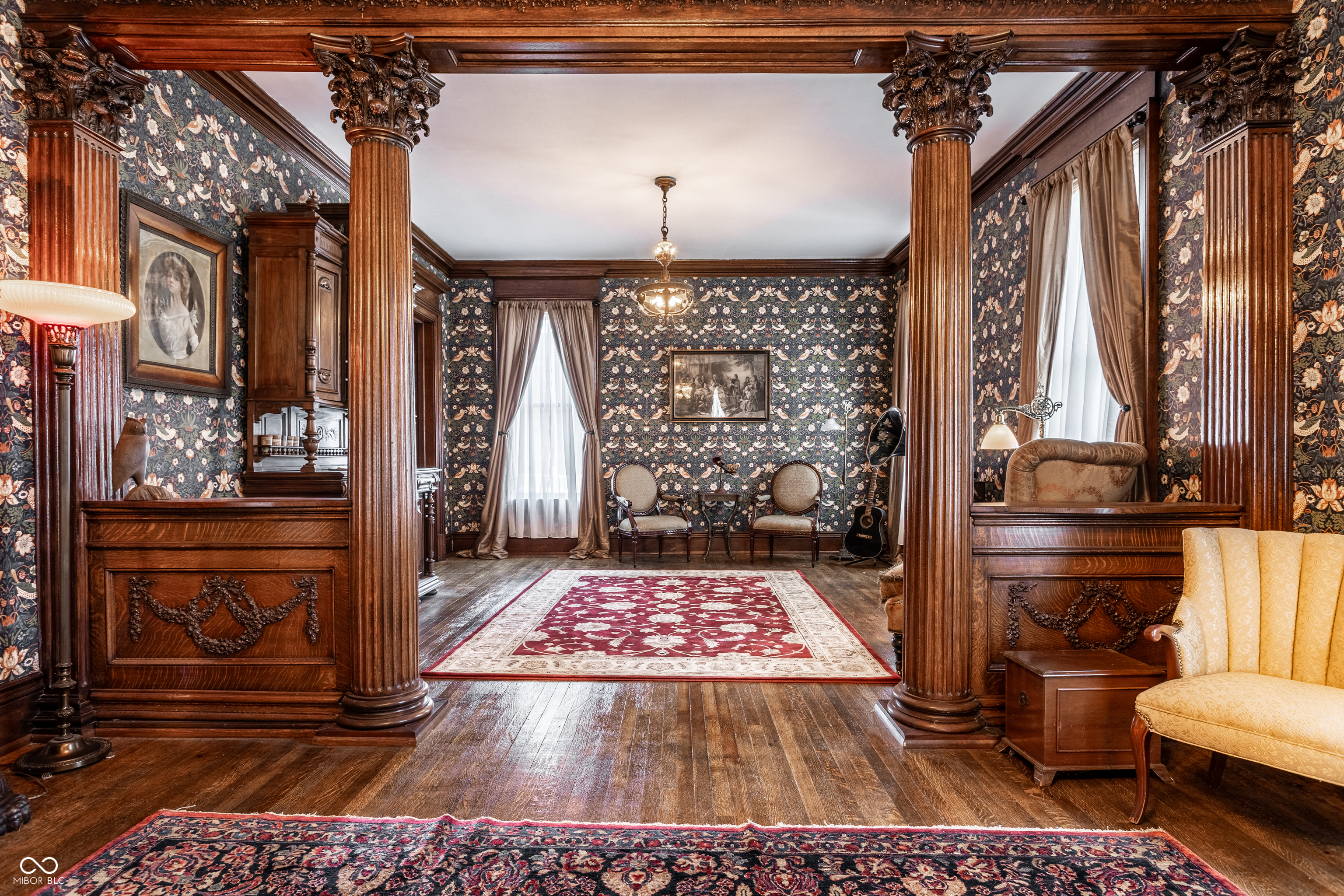 825 E Washington Street