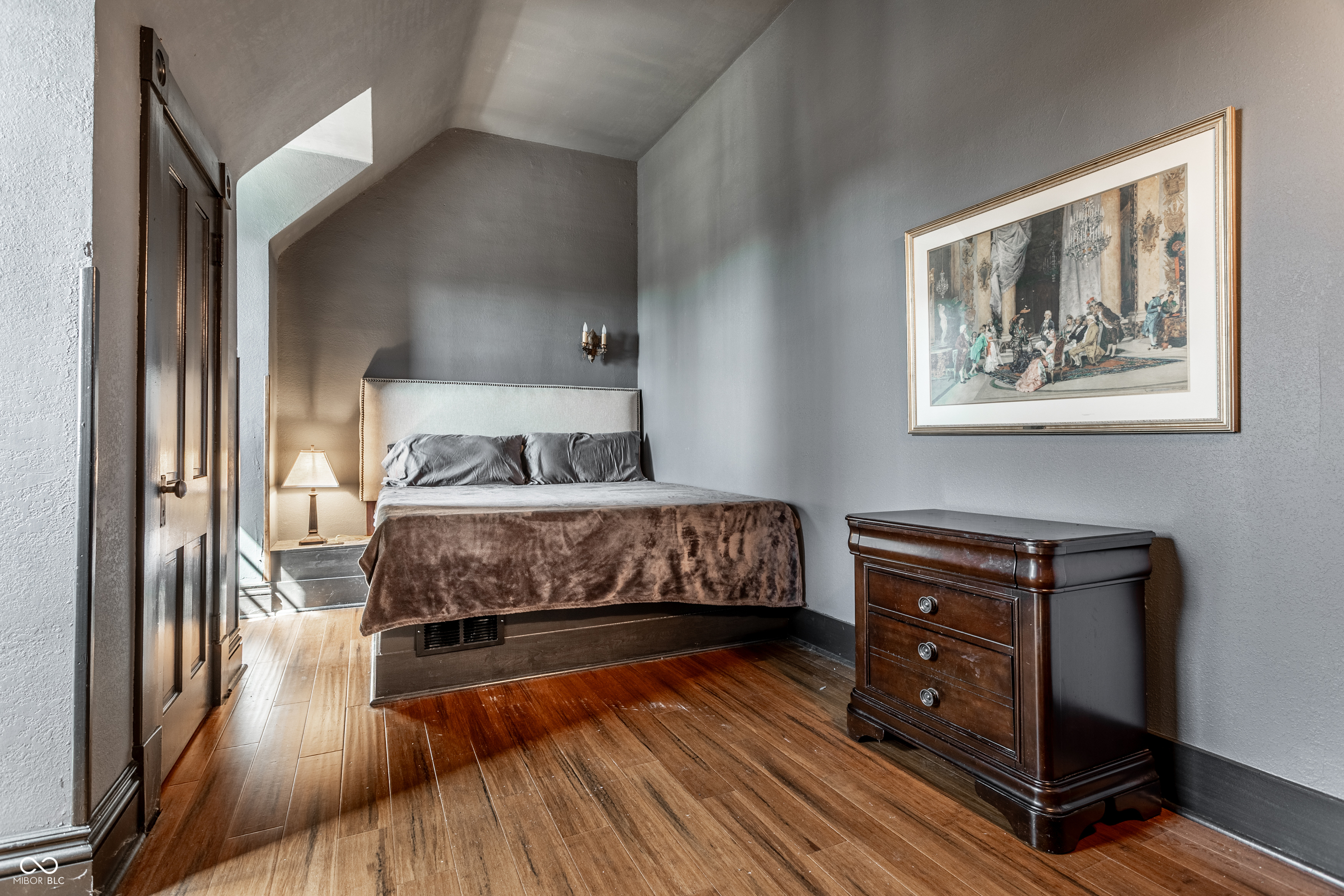 825 E Washington Street