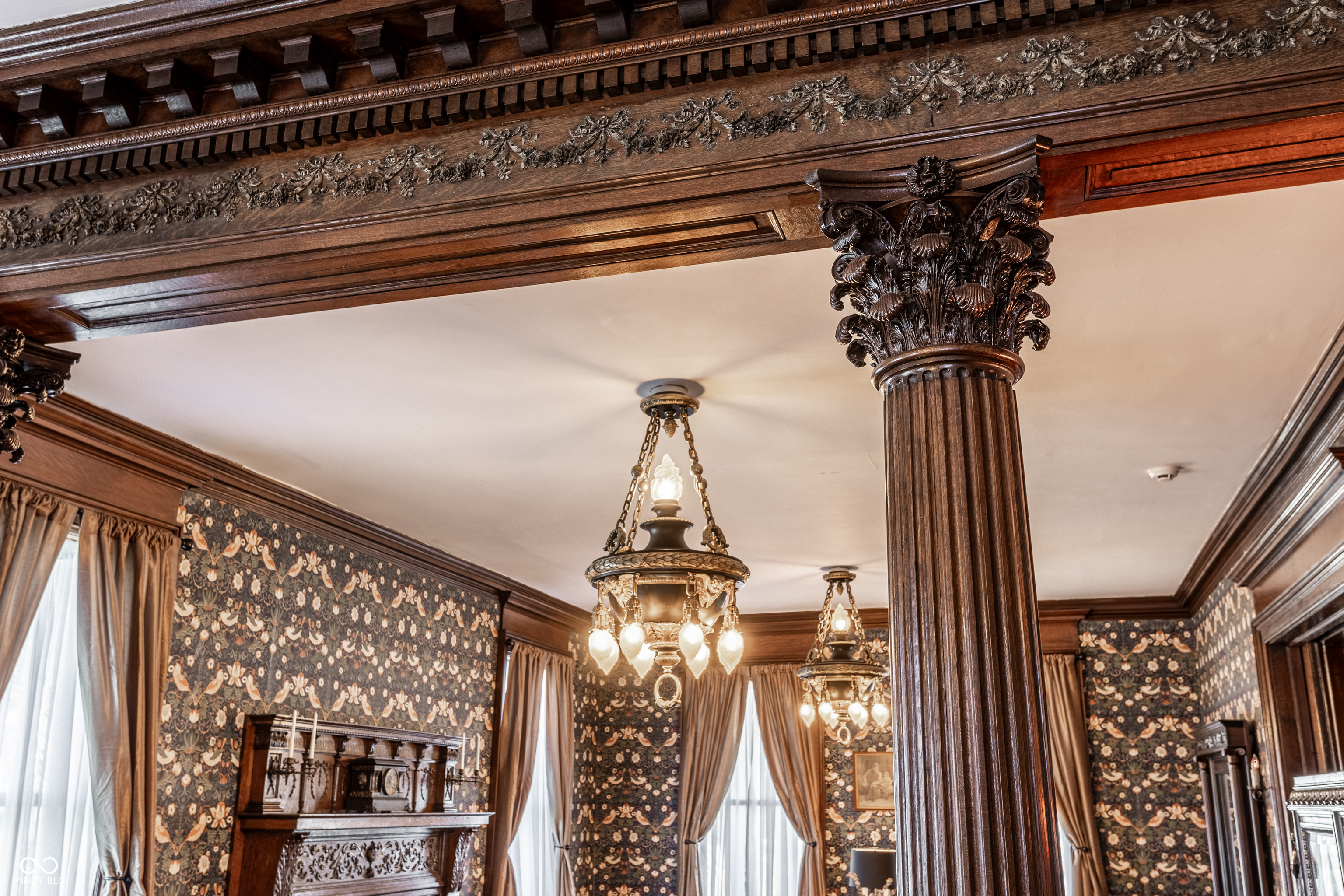 825 E Washington Street