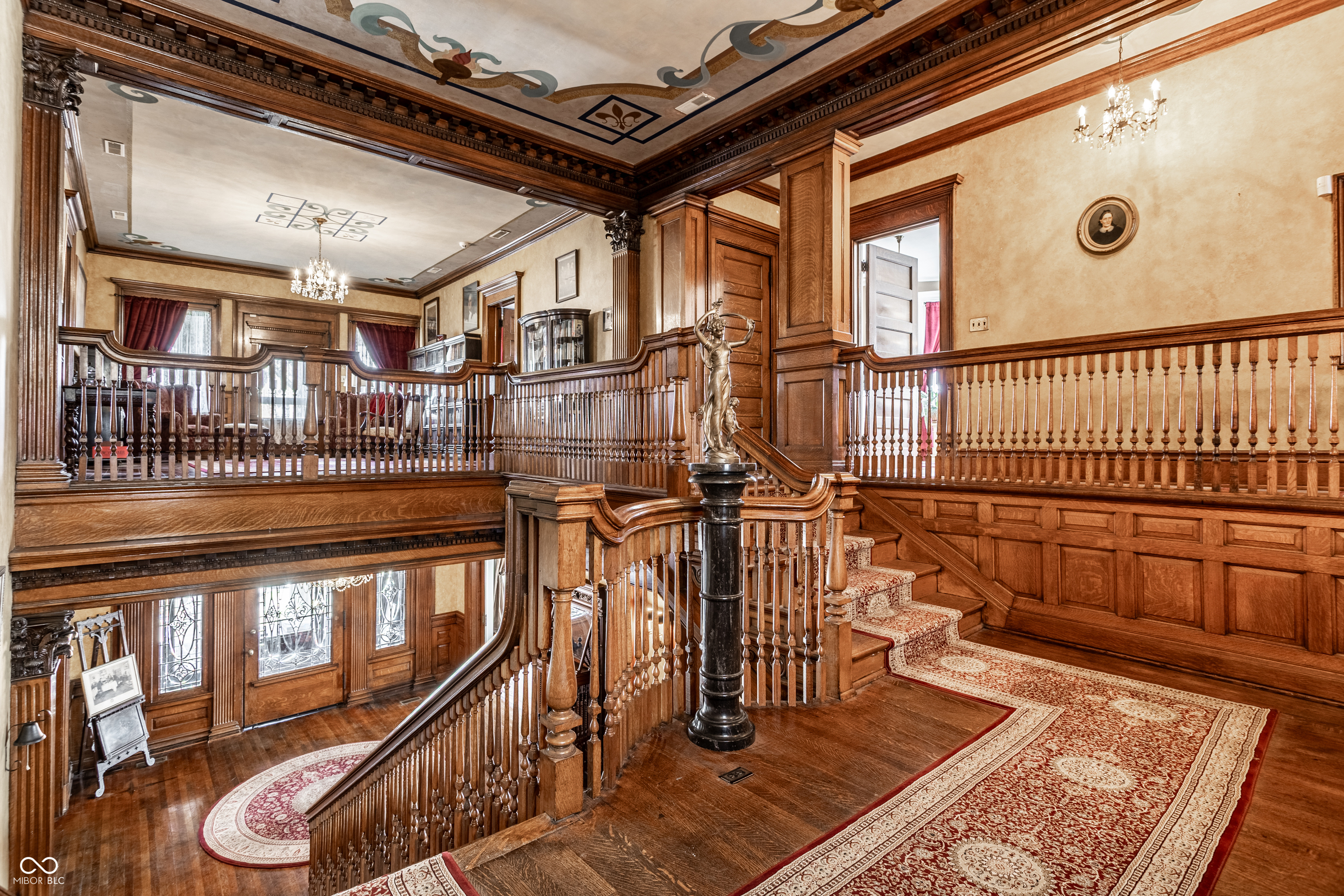 825 E Washington Street