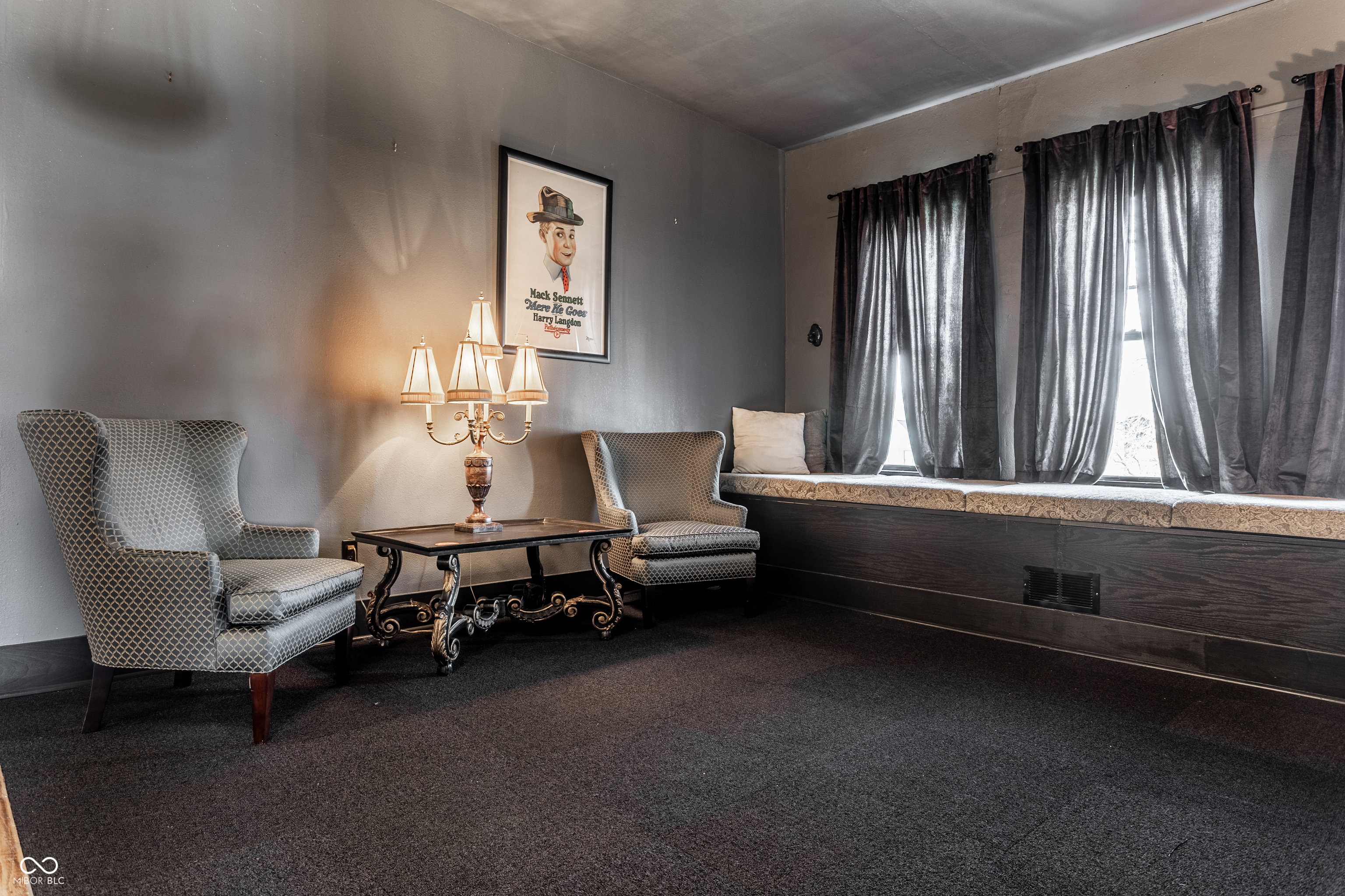 825 E Washington Street