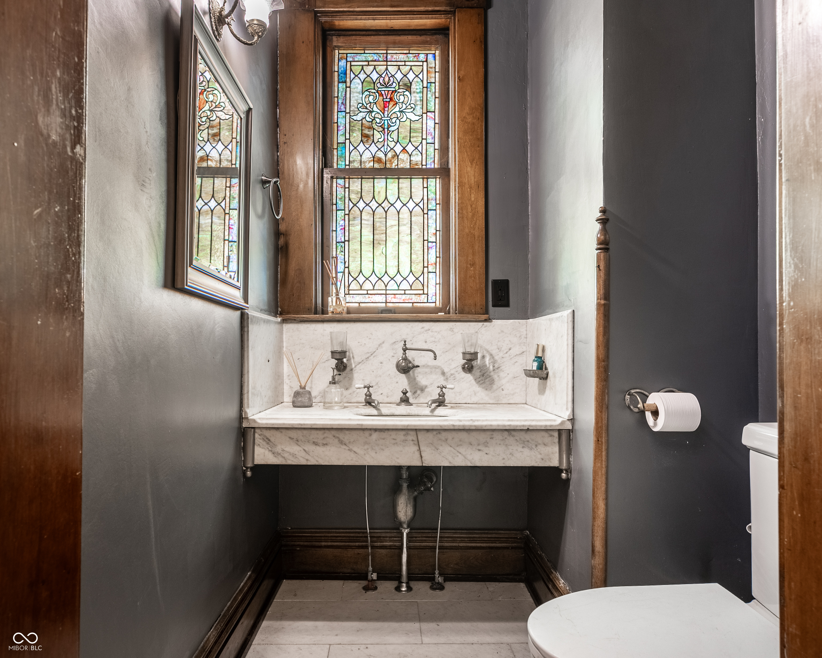 825 E Washington Street