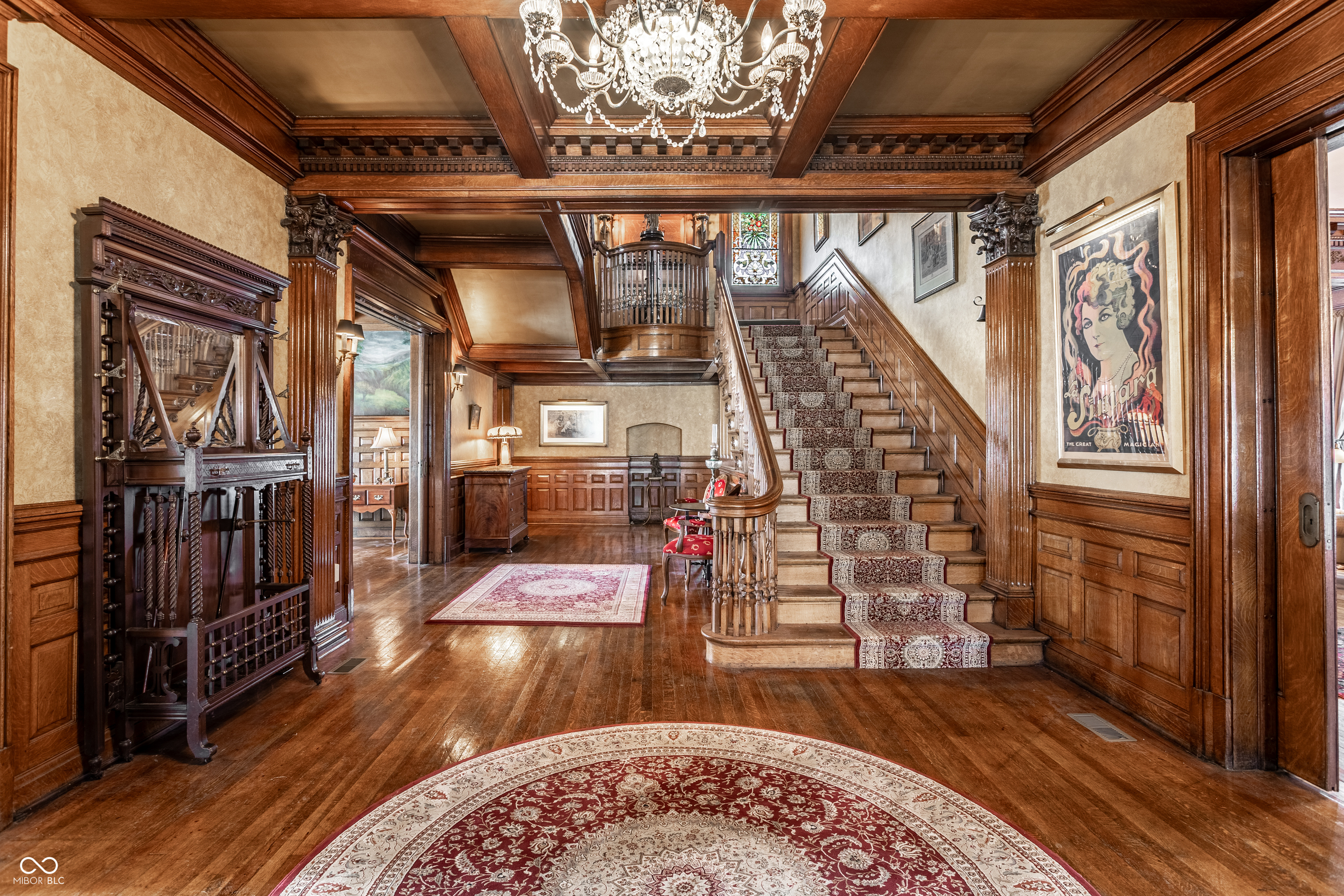 825 E Washington Street