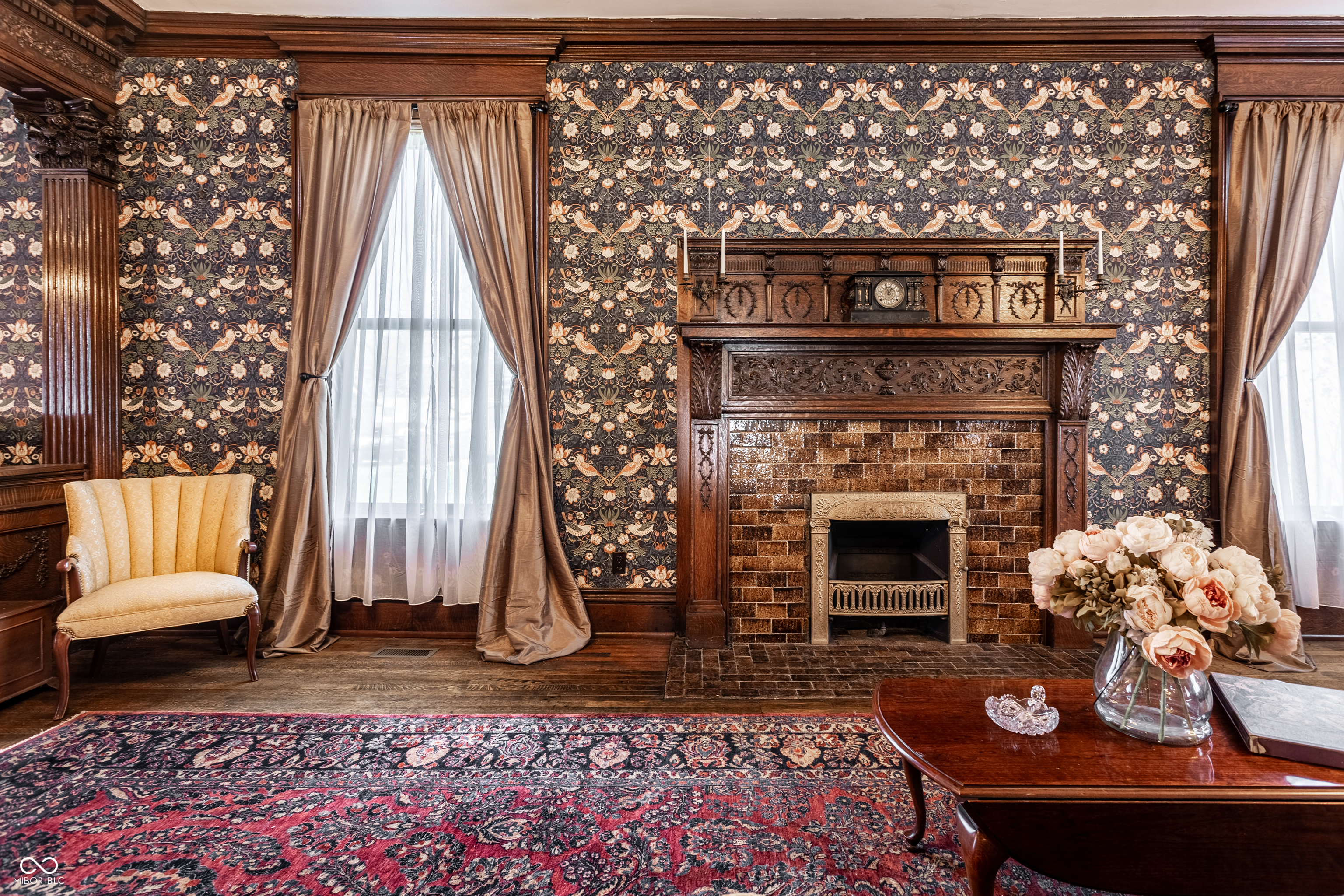 825 E Washington Street