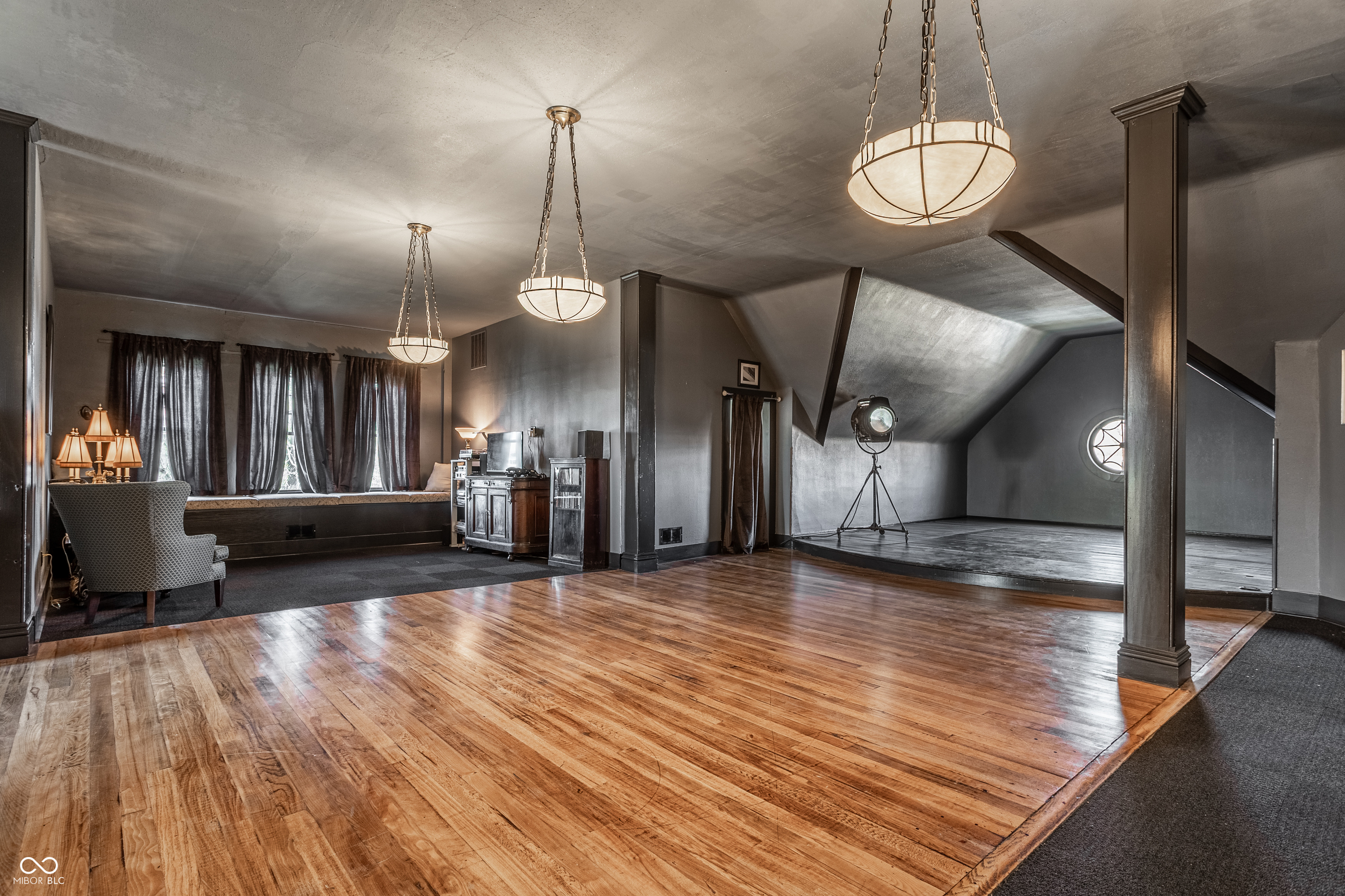 825 E Washington Street