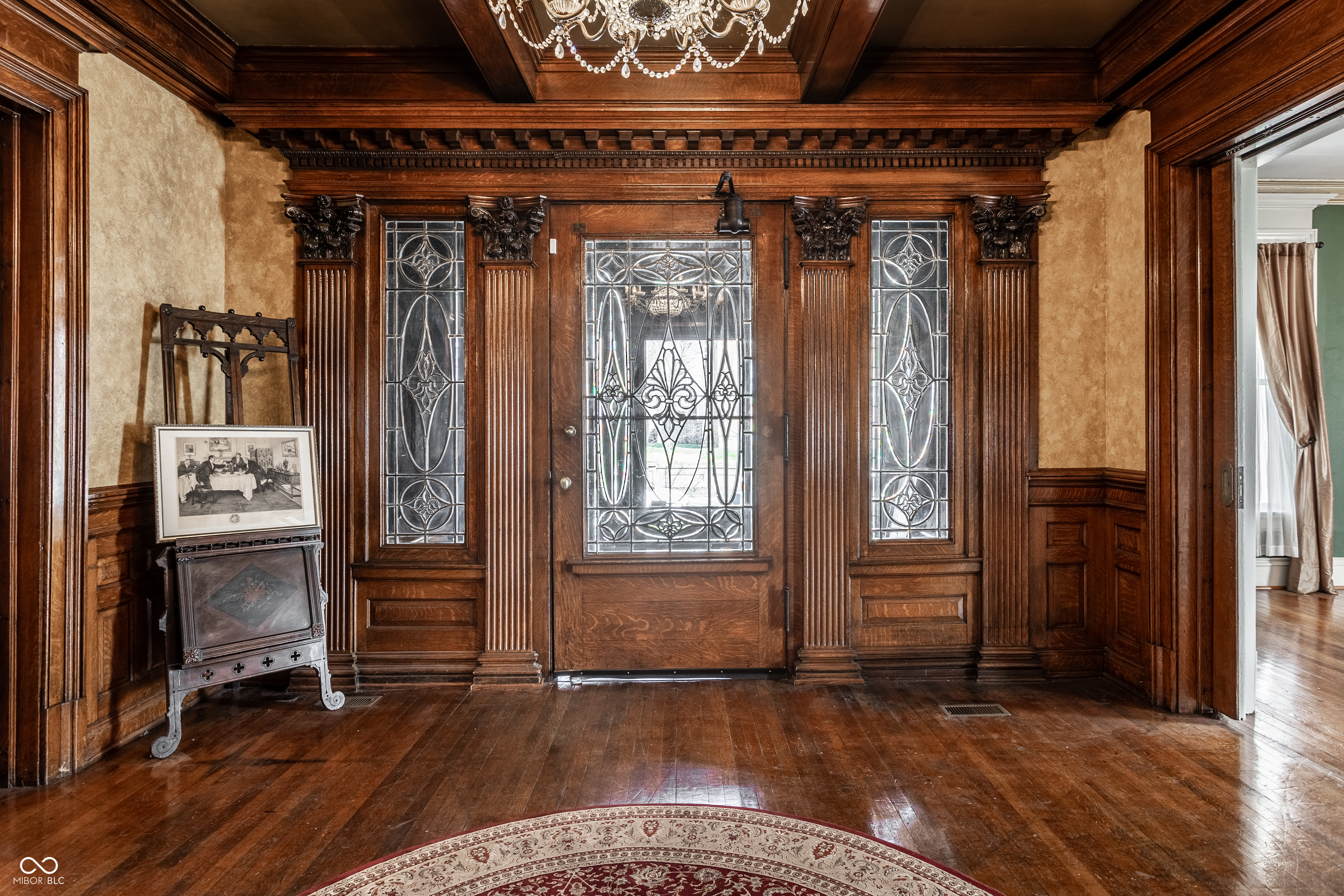 825 E Washington Street