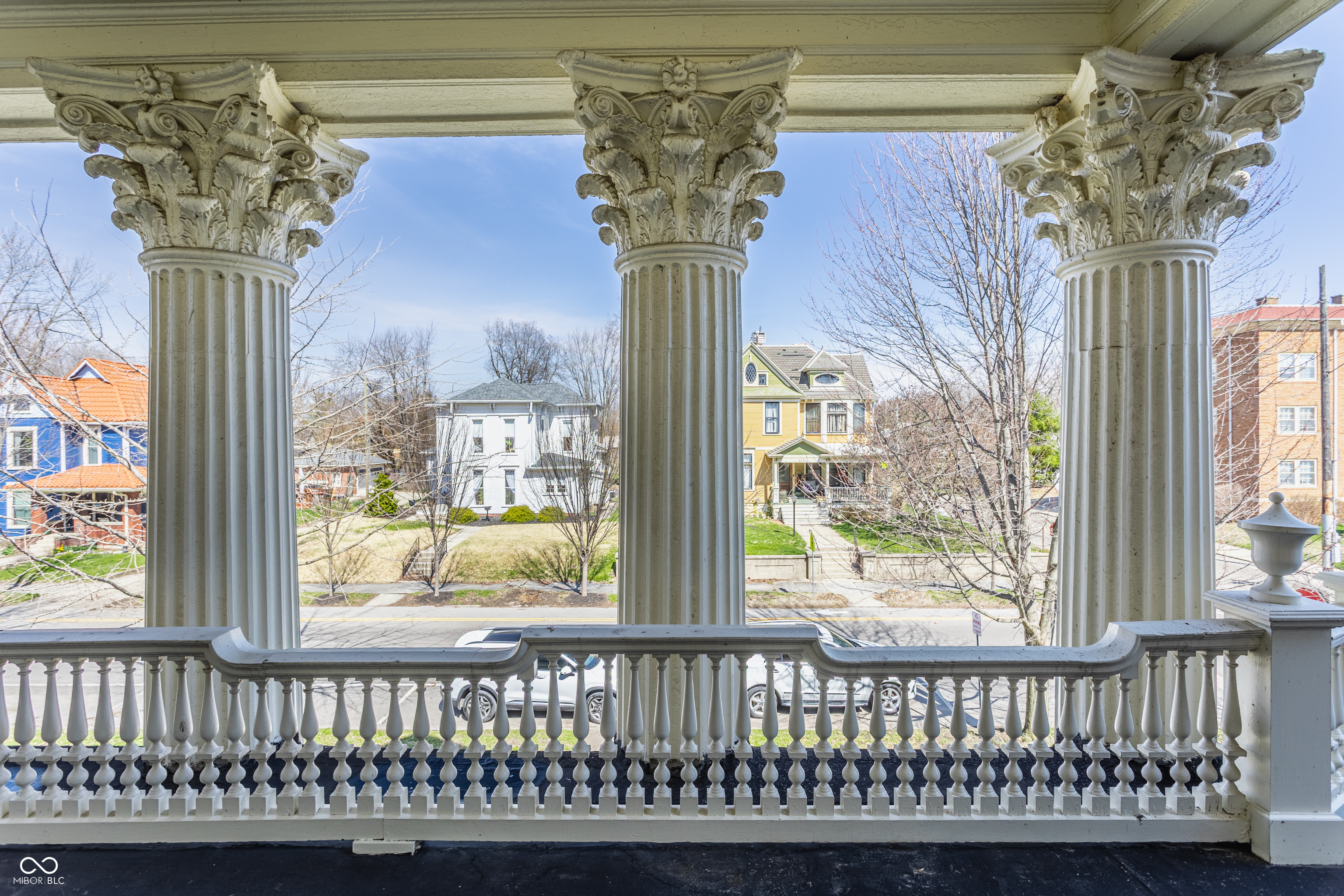 825 E Washington Street