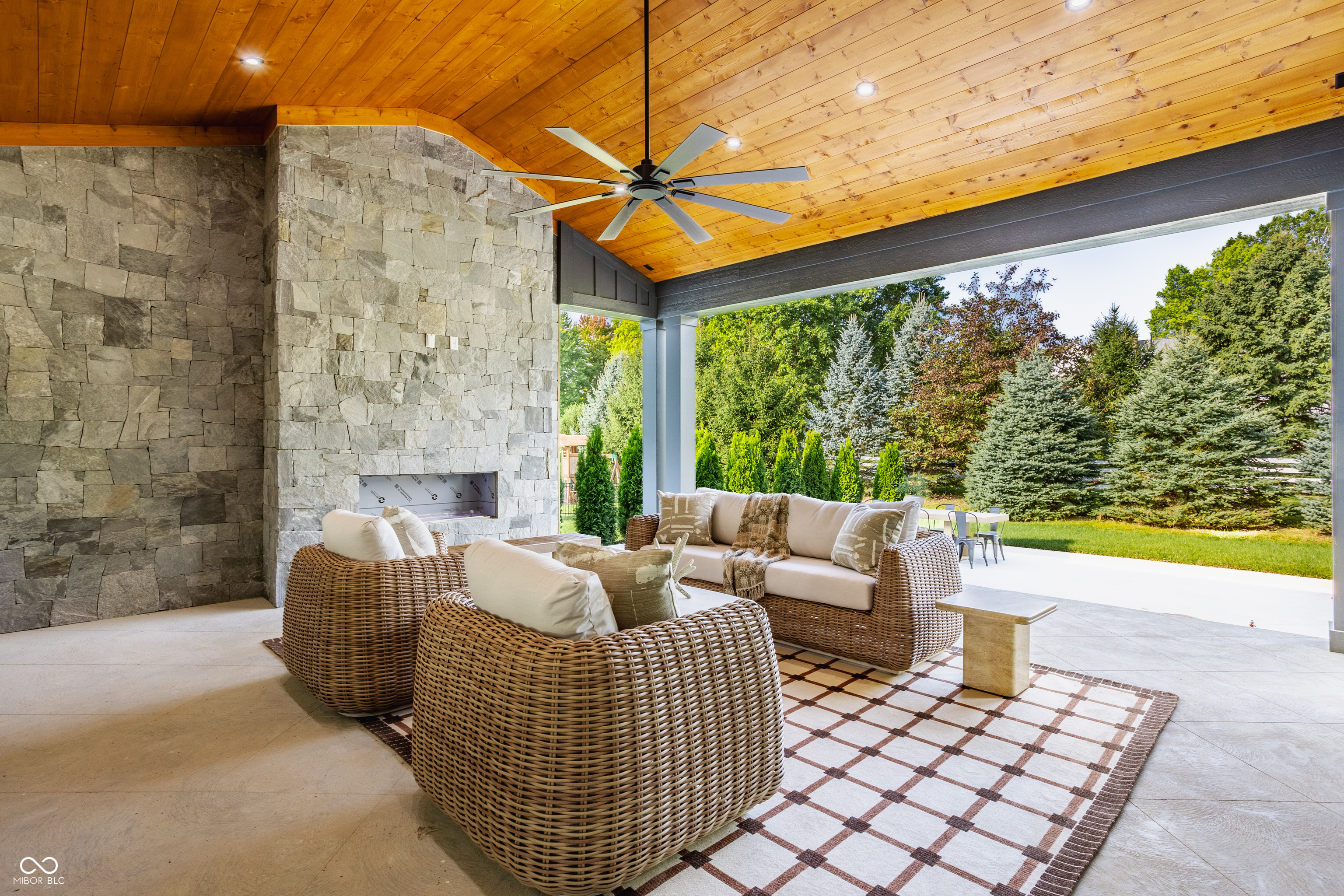 15876 Oak Park