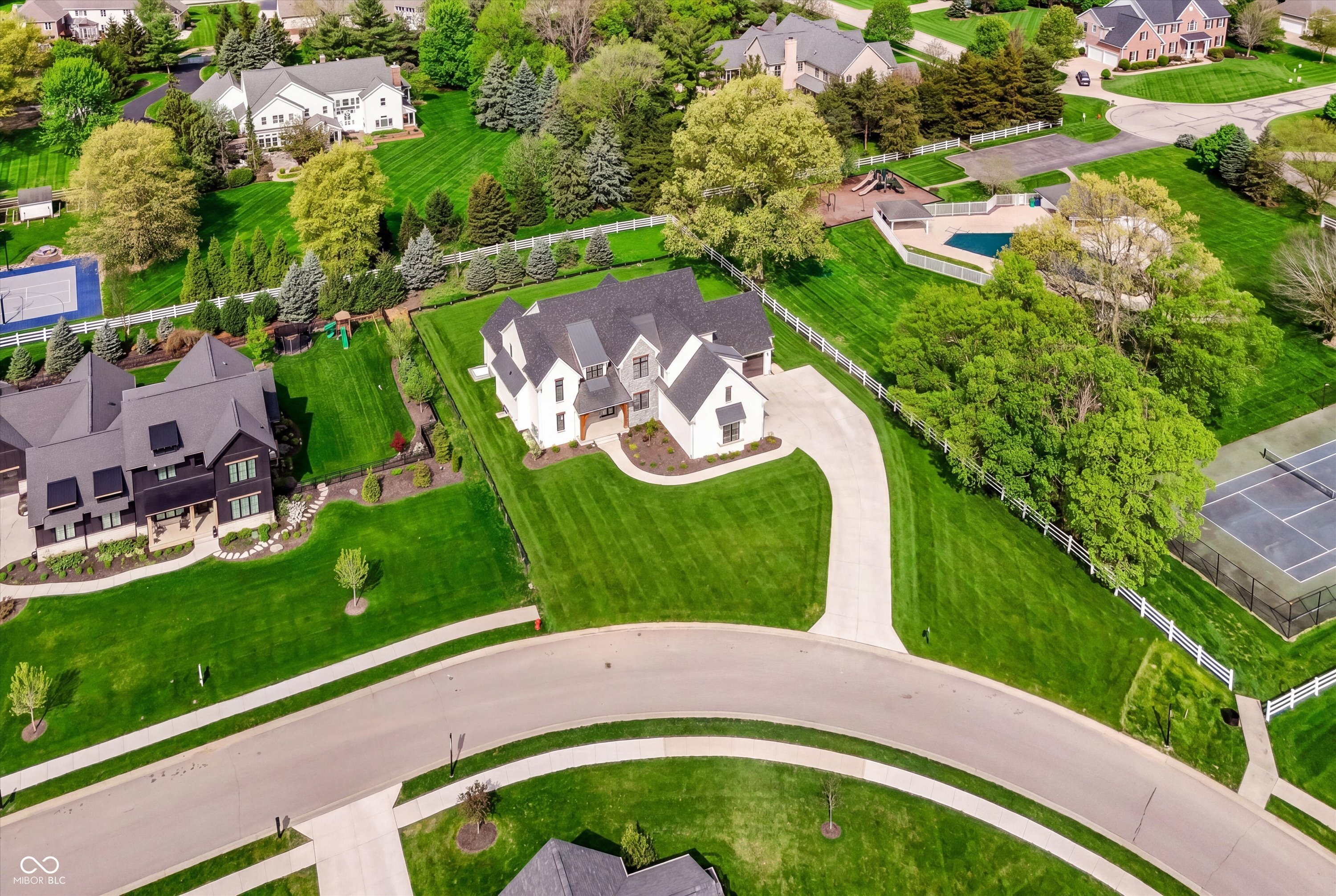 15876 Oak Park