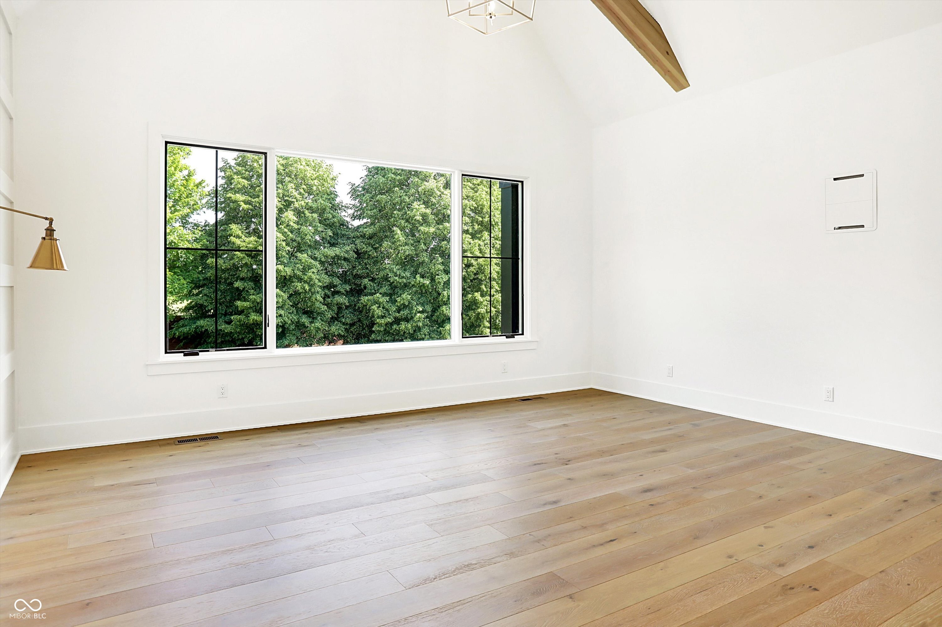 15876 Oak Park