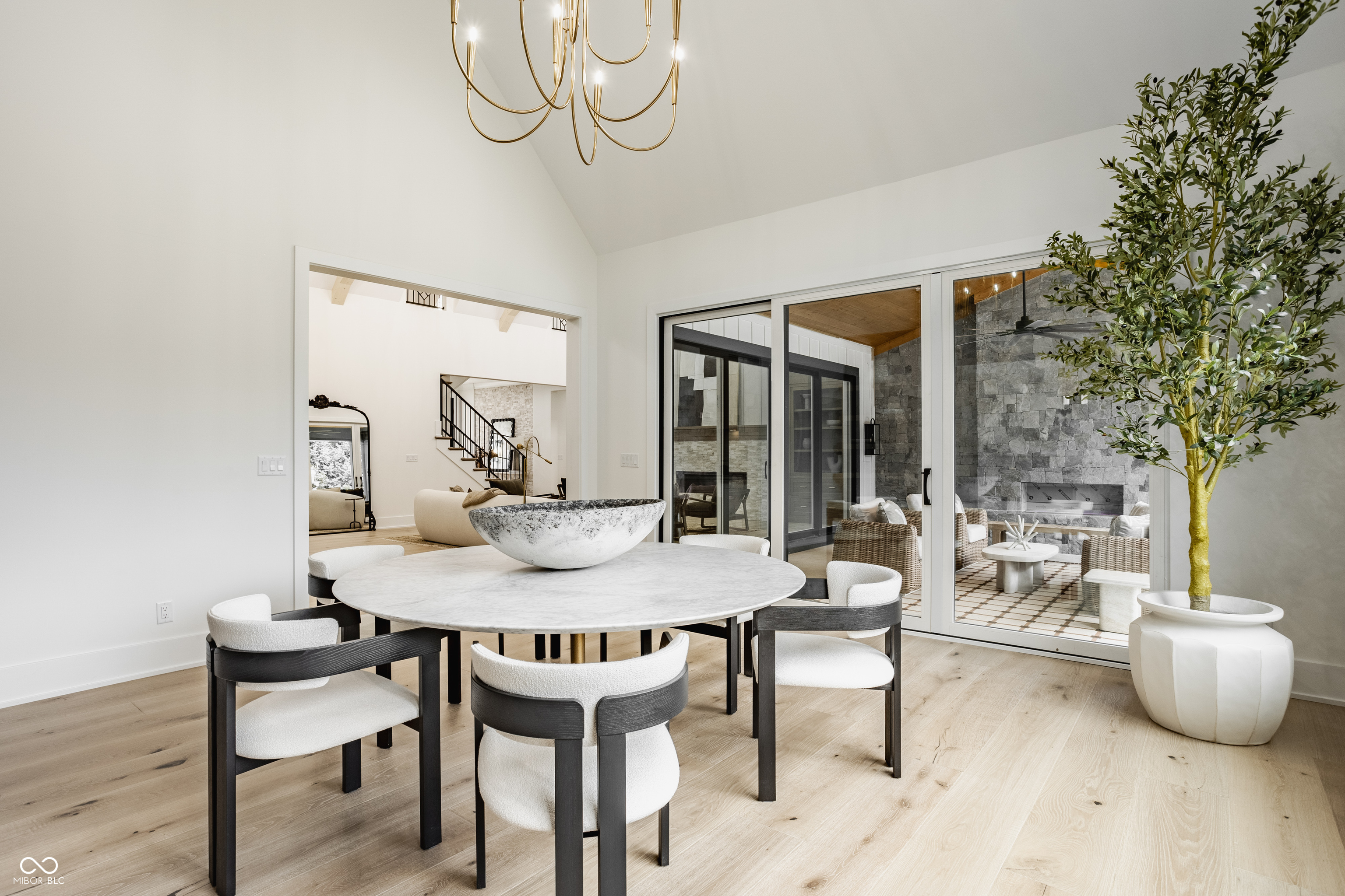 15876 Oak Park