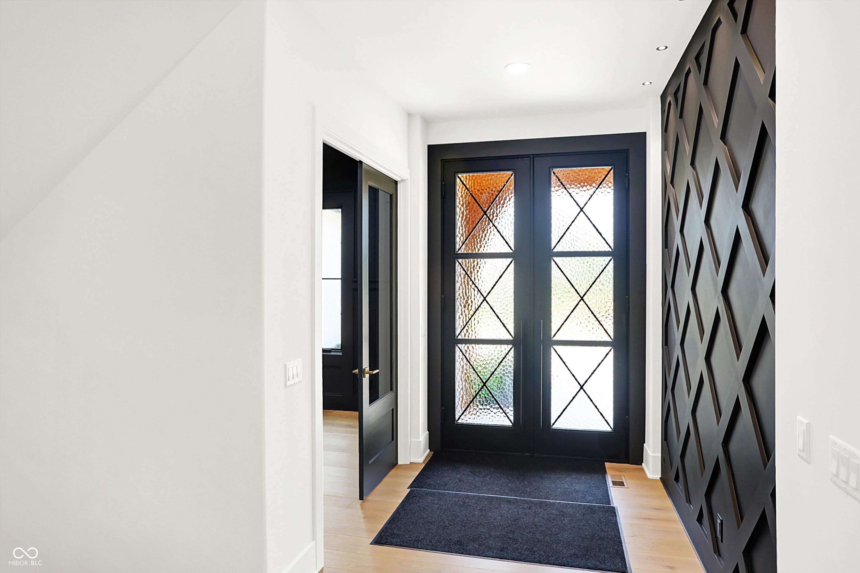 15876 Oak Park