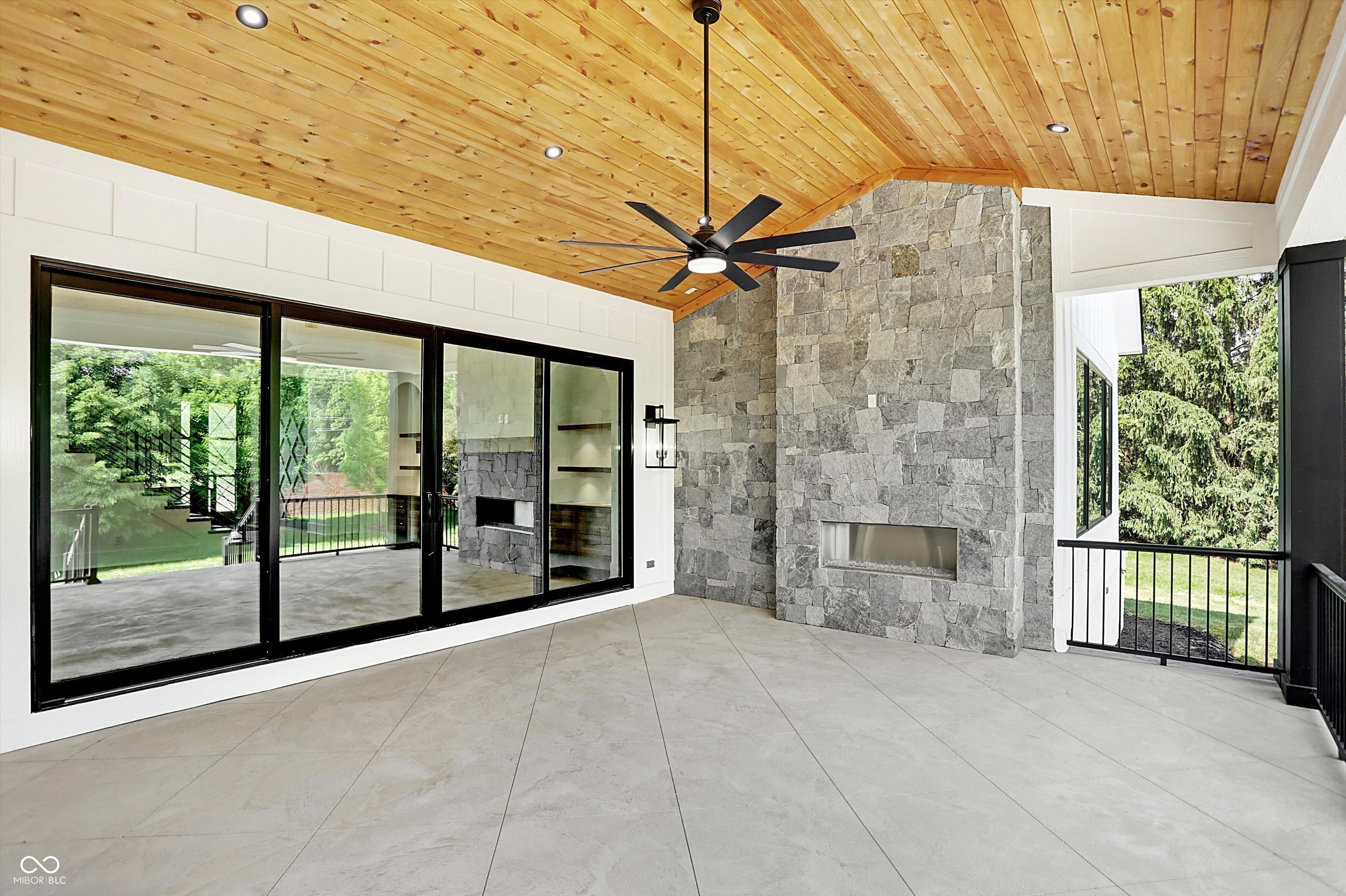15876 Oak Park