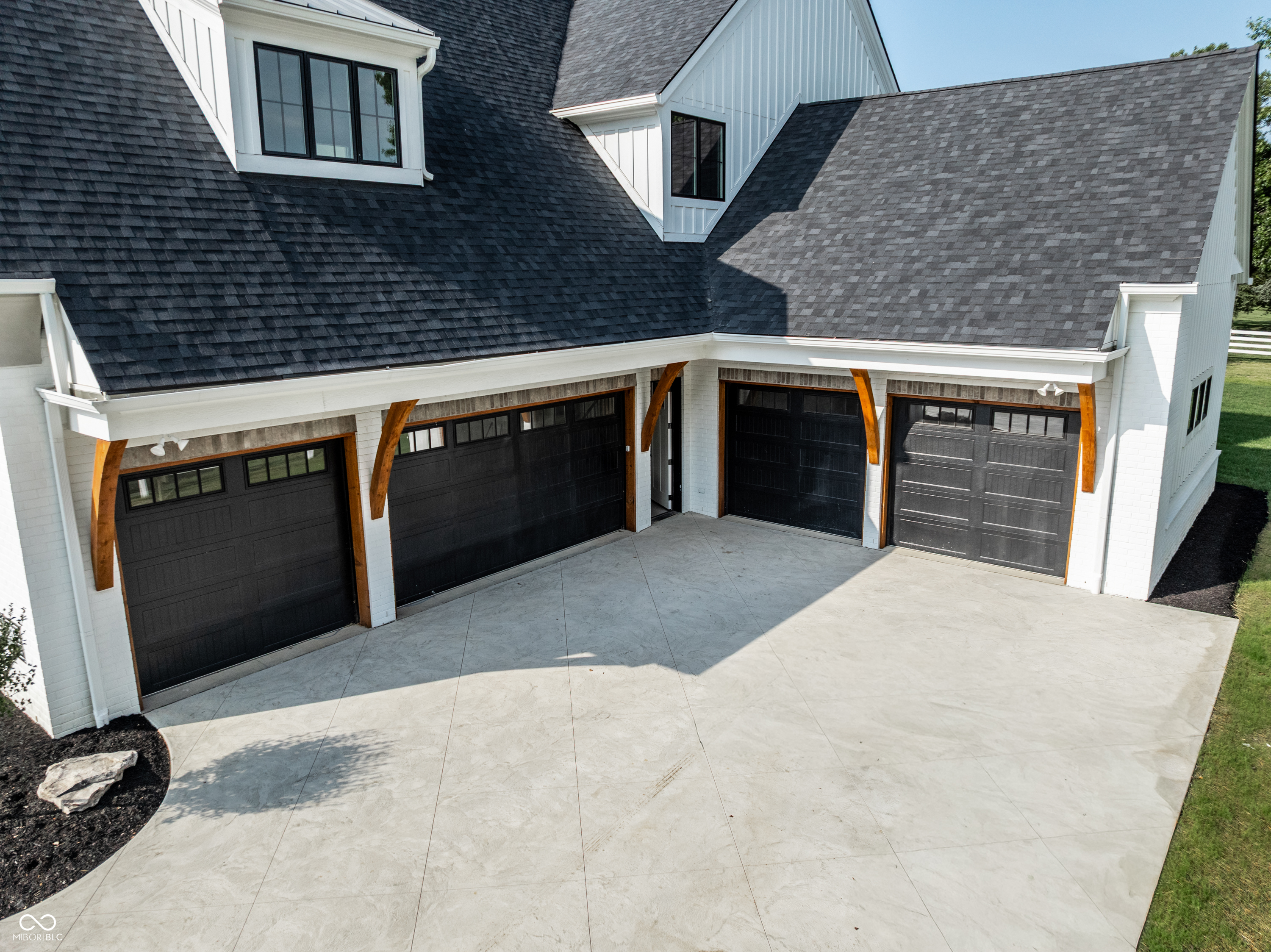15876 Oak Park