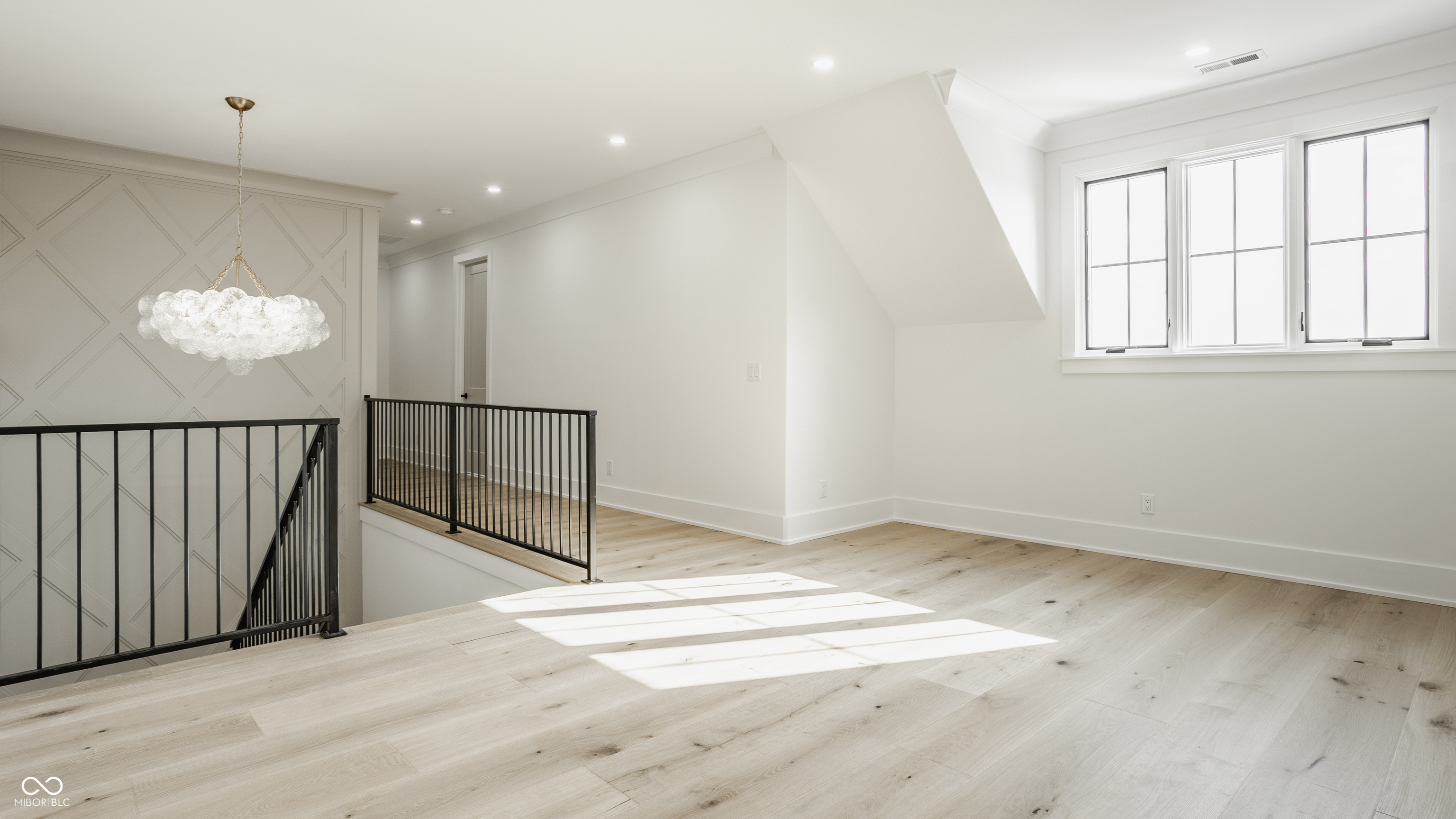 15876 Oak Park